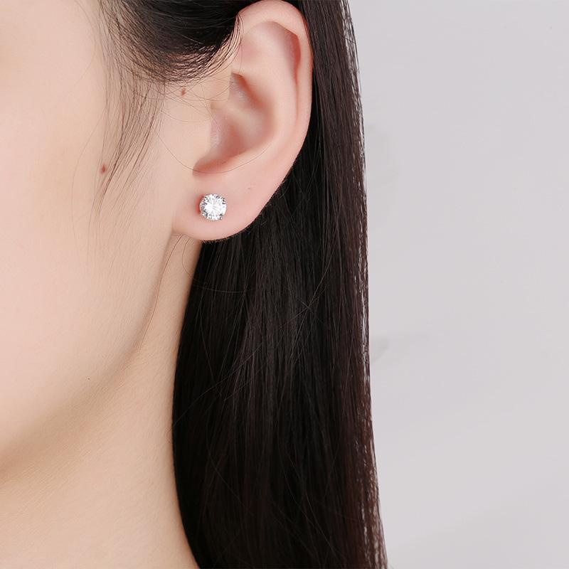  Classic Round Women’s Earrings 