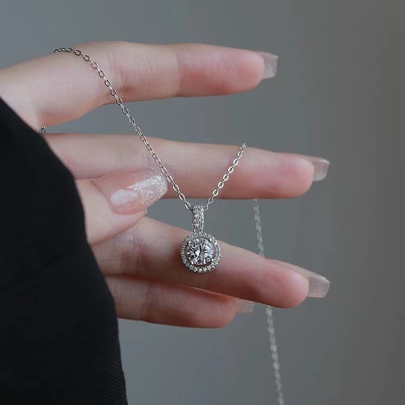  Round Pendant Women's Necklace