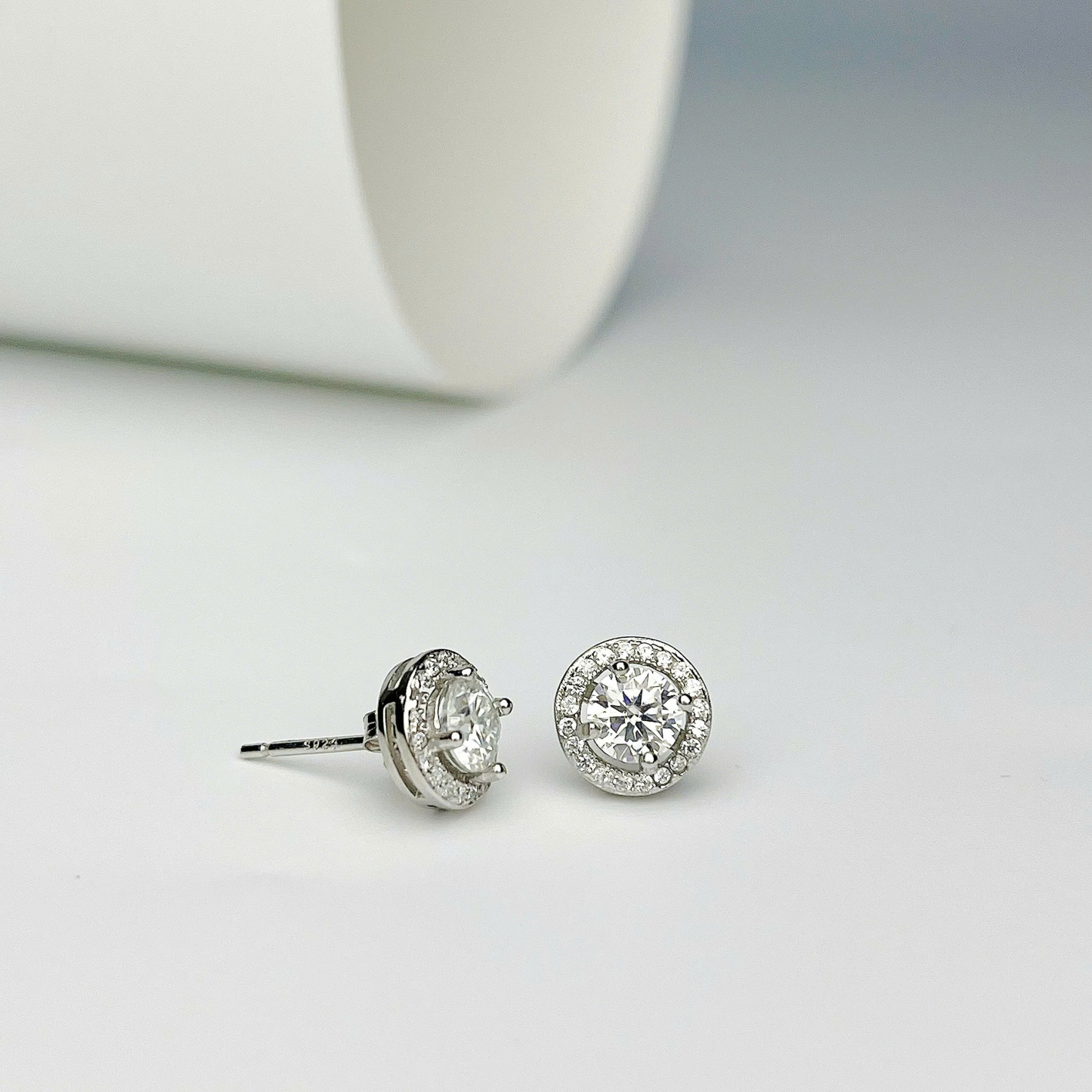 Round Women's Earrings 