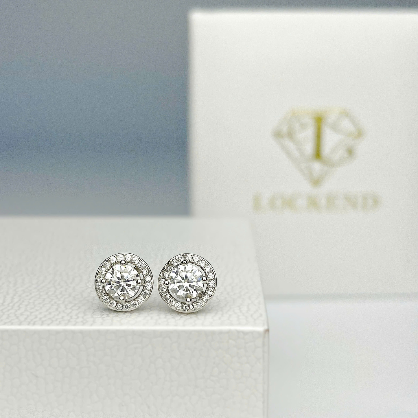 Round Women's Earrings 