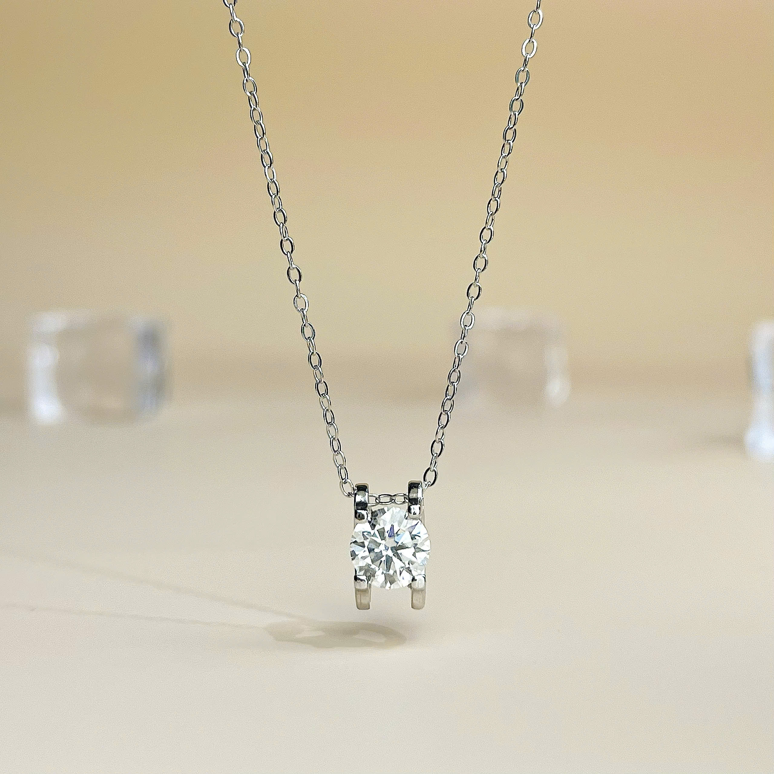 4 Prong Women’s Necklace