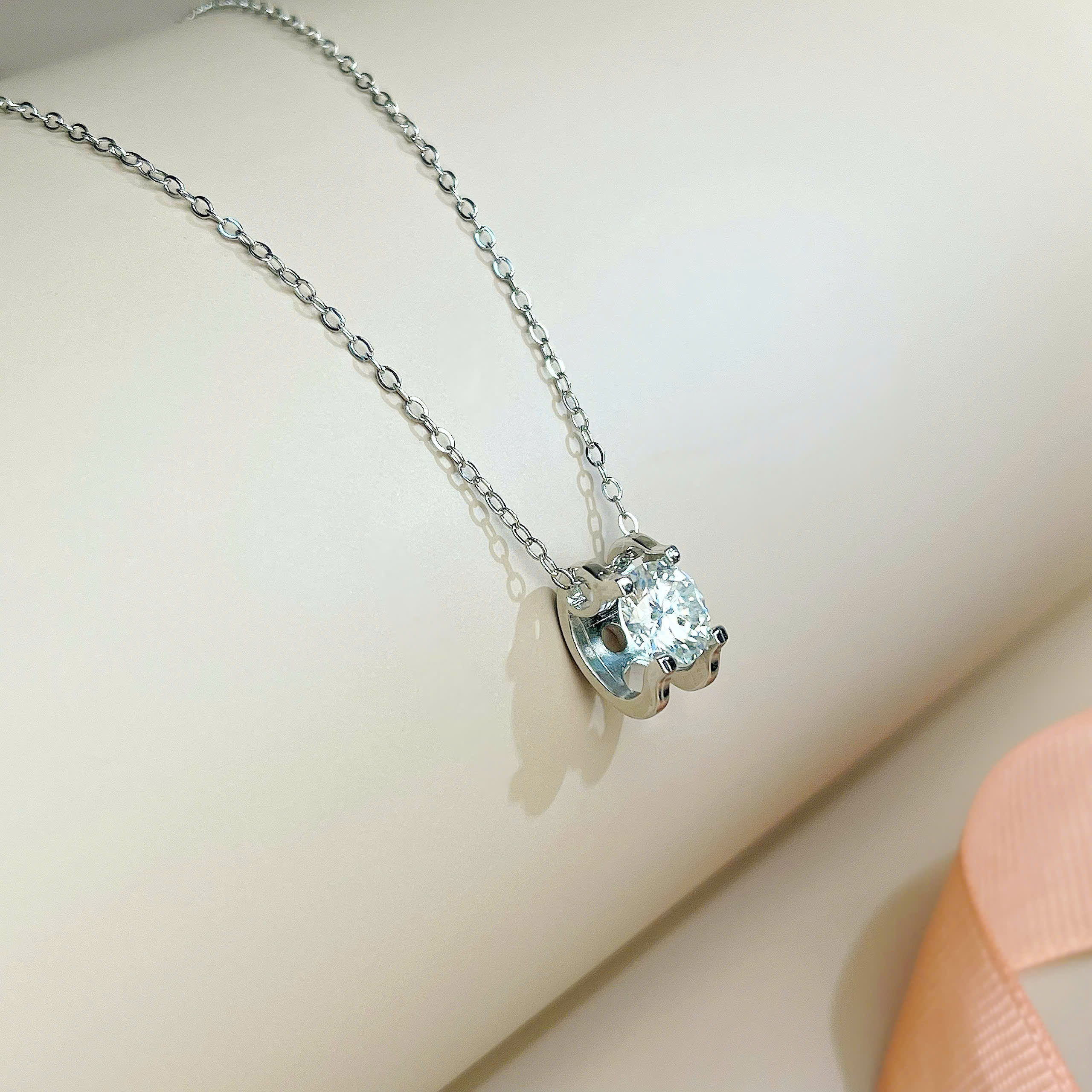 4 Prong Women’s Necklace