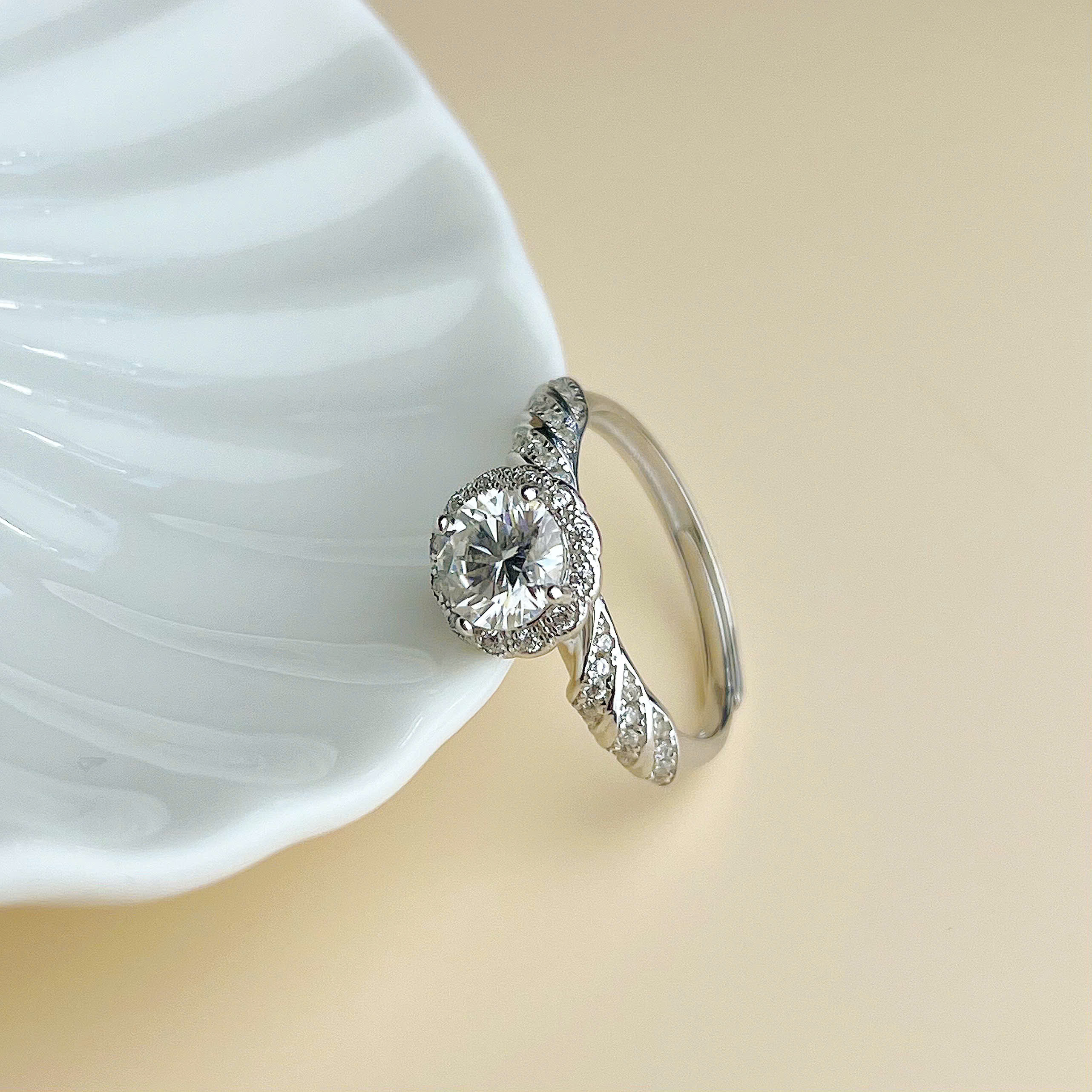 Mermaid-Inspired Women’s Ring