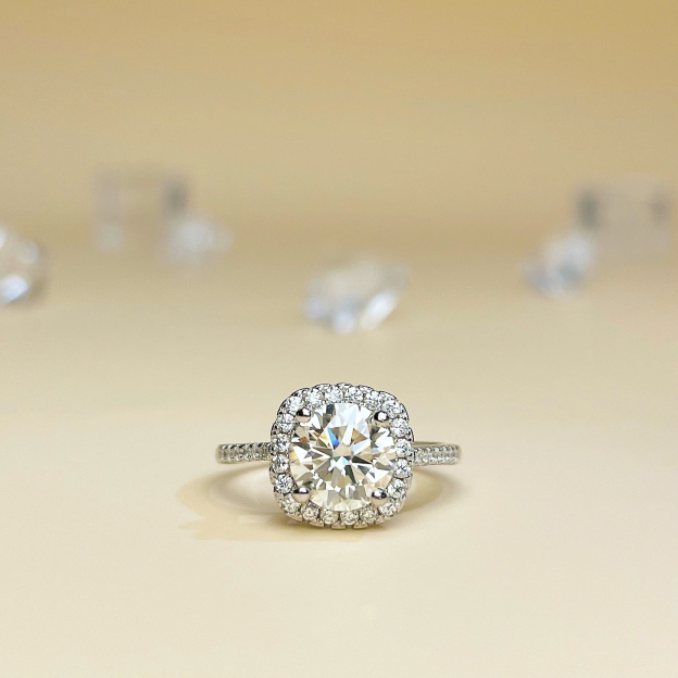 Square Design Simple Women’s Ring