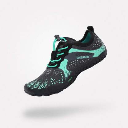 ファーストⅠ 子供用 ベアフットシューズ（スプリンググリーン）。公園で遊ぶのに最適な、蒸れない快適な運動靴。