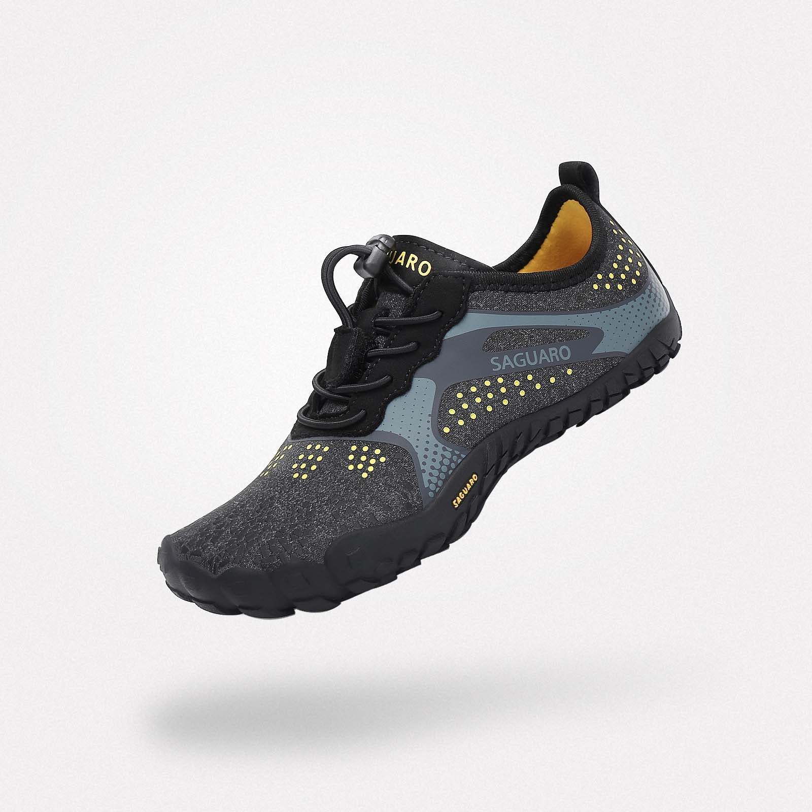 ファーストⅠ キッズ ベアフットシューズ（ブラック）。汎用性の高い黒色で、お出かけにも園生活にも合う一足。