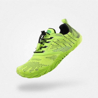 フリーⅠ キッズ ベアフットシューズ（グリーンイエロー）。鮮やかな黄緑色が特徴の、体育の時間や外でのトレーニングをサポート。