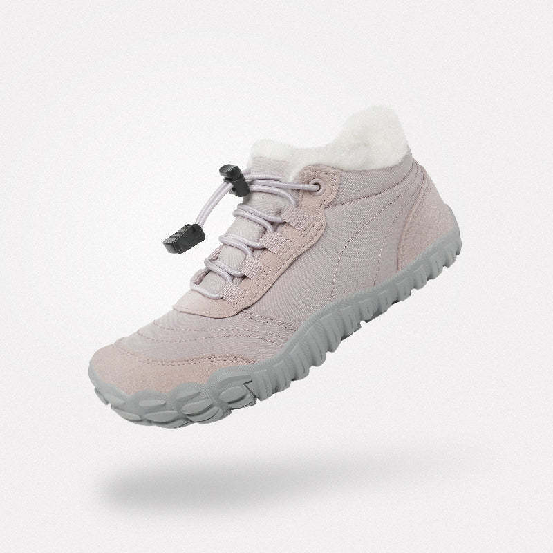 ウィル II 子供用 保温ベアフットブーツ（ライトパープル）。優しいライトパープル色の、通園途中の冷えから足を守る赤足感覚の冬靴。