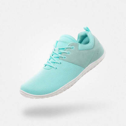 ウィッシュⅠ ユニセックス カジュアルスニーカー（シアン）。さわやかなシアンカラーが特徴の、海辺の散歩やレジャーにぴったりの履き心地。