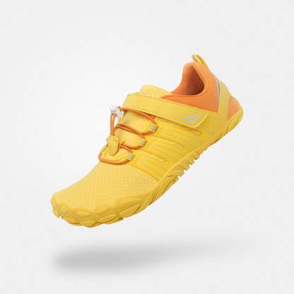 ヴィガー II ユニセックス ベアフットシューズ（イエロー）。鮮やかなイエローが特徴の、屋外でのランニングや機能的なトレーニングに。