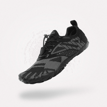 フリーⅠ ユニセックス ベアフットシューズ（ブラック）。シンプルで汎用性の高い黒、あらゆるトレーニングに対応する機能的な基本モデル。