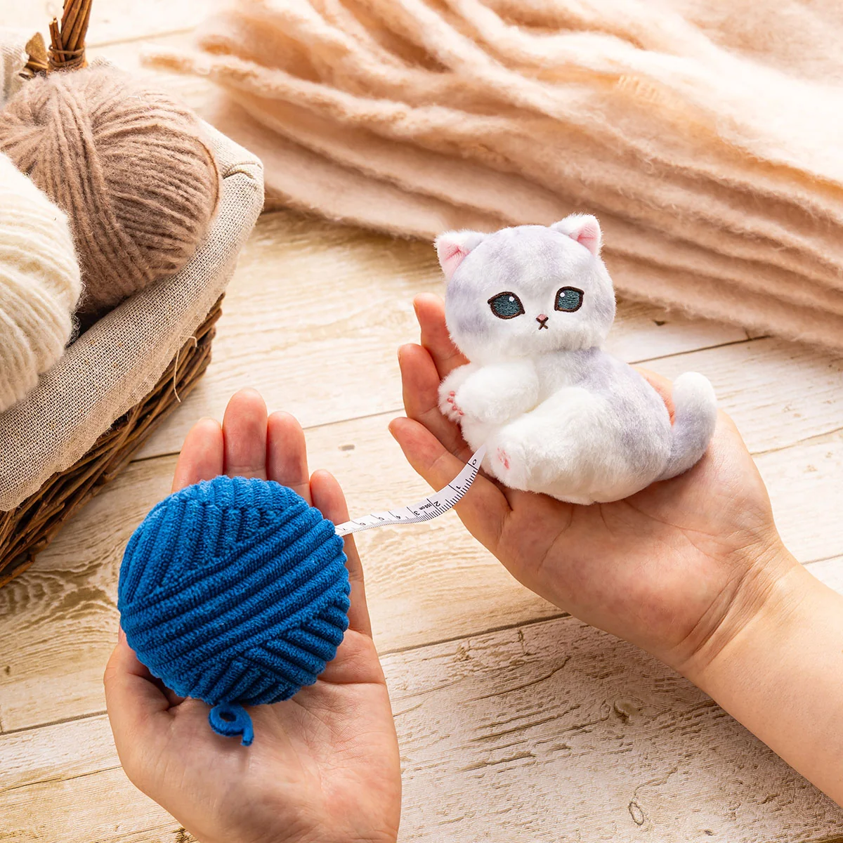 Mofusand Yarn Measuring Tape with Plush