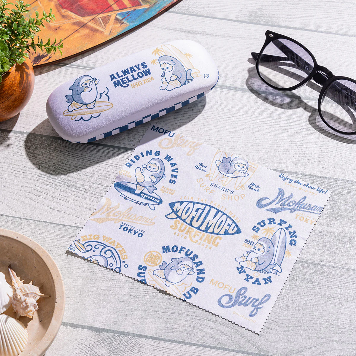 【訂貨】Mofusand BOARD SHARK! 鯊魚貓 眼鏡盒連抹布