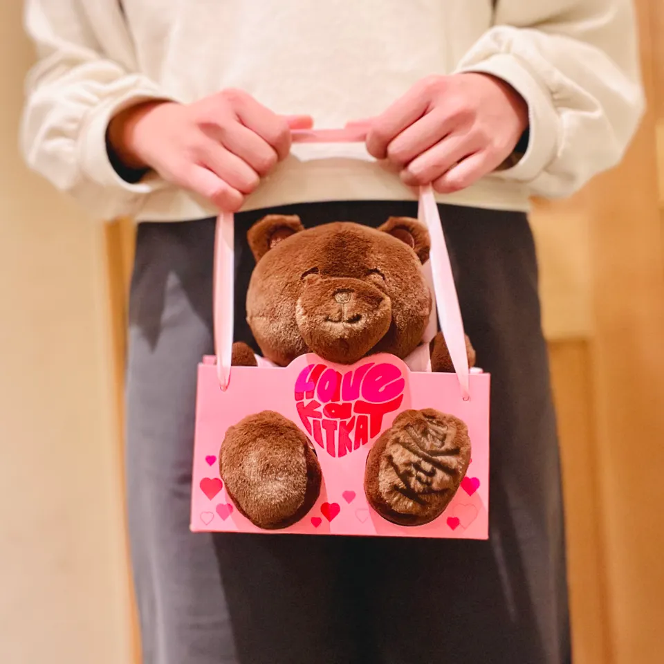【預訂｜2月】Kitkat x Afternoon Tea Heartful Bear 情人節限定小熊系列 - 禮物袋小熊公仔