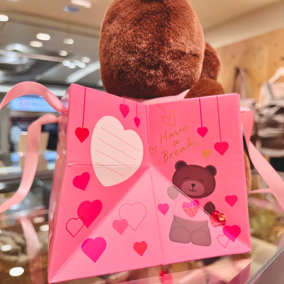 【預訂｜2月】Kitkat x Afternoon Tea Heartful Bear 情人節限定小熊系列 - 禮物袋小熊公仔