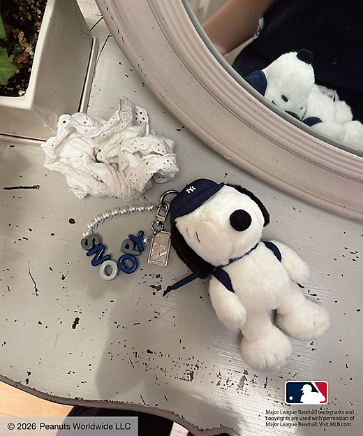 【Pre-order｜Aug】Snoopy in Ginza 2026 - MIIA MLB×PEANUTS Charm Pouch