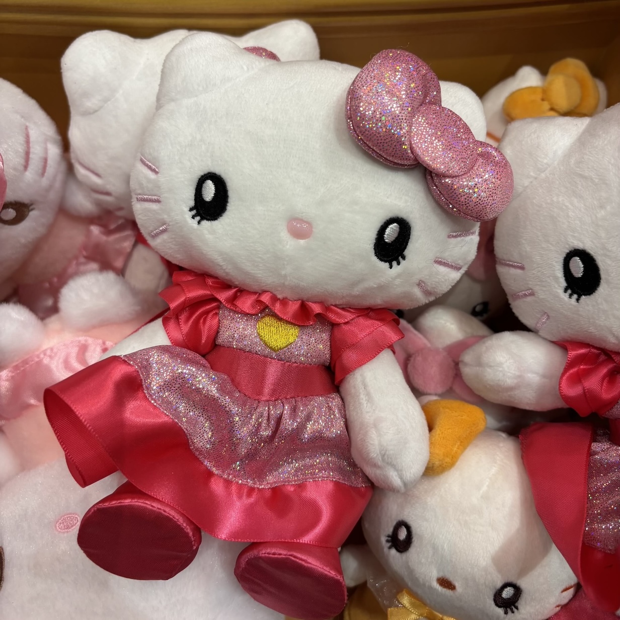 【訂貨】USJ My Little Friend Series - Hello Kitty 支架公仔