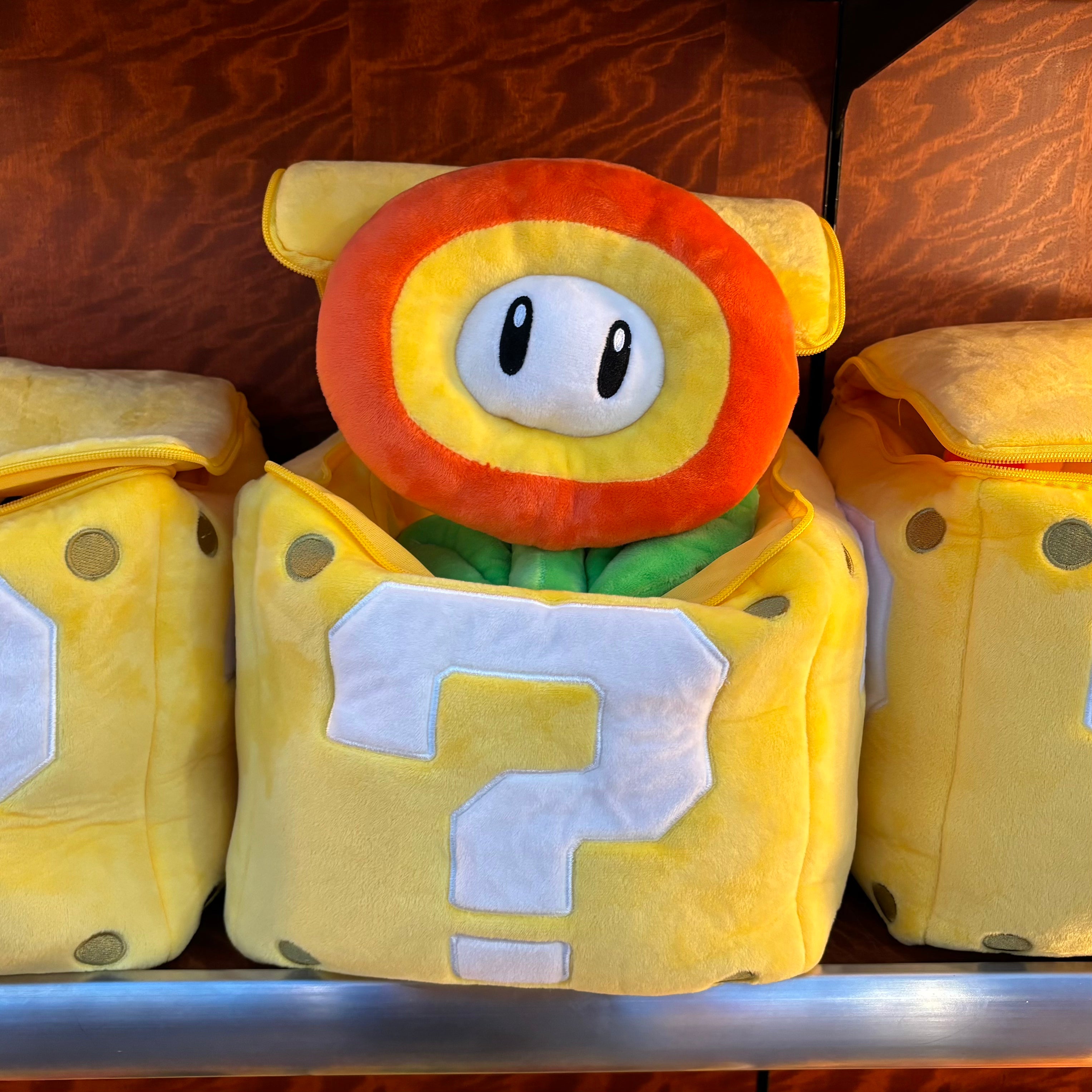 【訂貨】USJ Mario 任天堂世界 問號方塊 火花 大公仔 咕𠱸