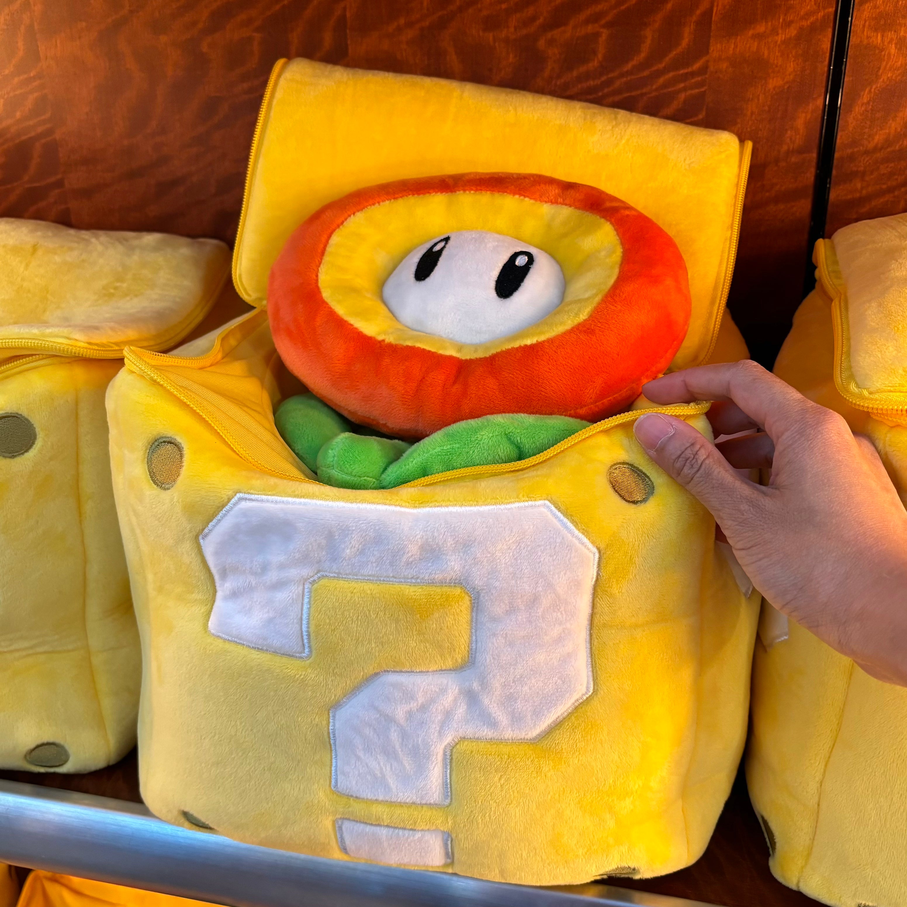 【訂貨】USJ Mario 任天堂世界 問號方塊 火花 大公仔 咕𠱸