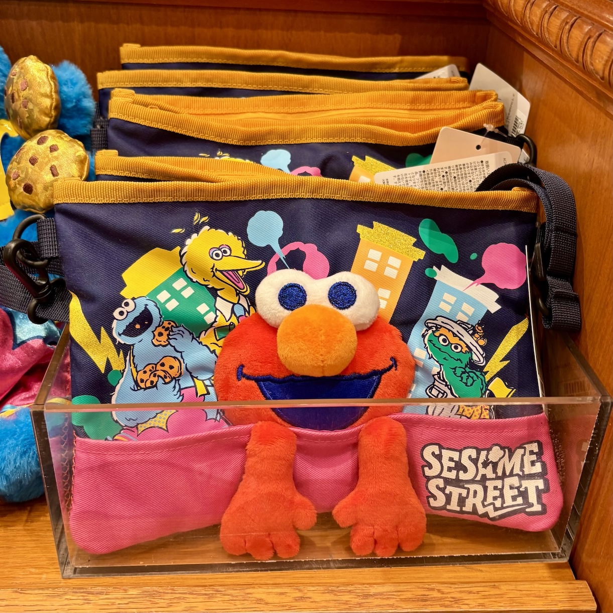 【訂貨】USJ 25th Discover U 週年紀念系列 - Sesame Street 芝麻街 Elmo 斜揹袋 單肩包
