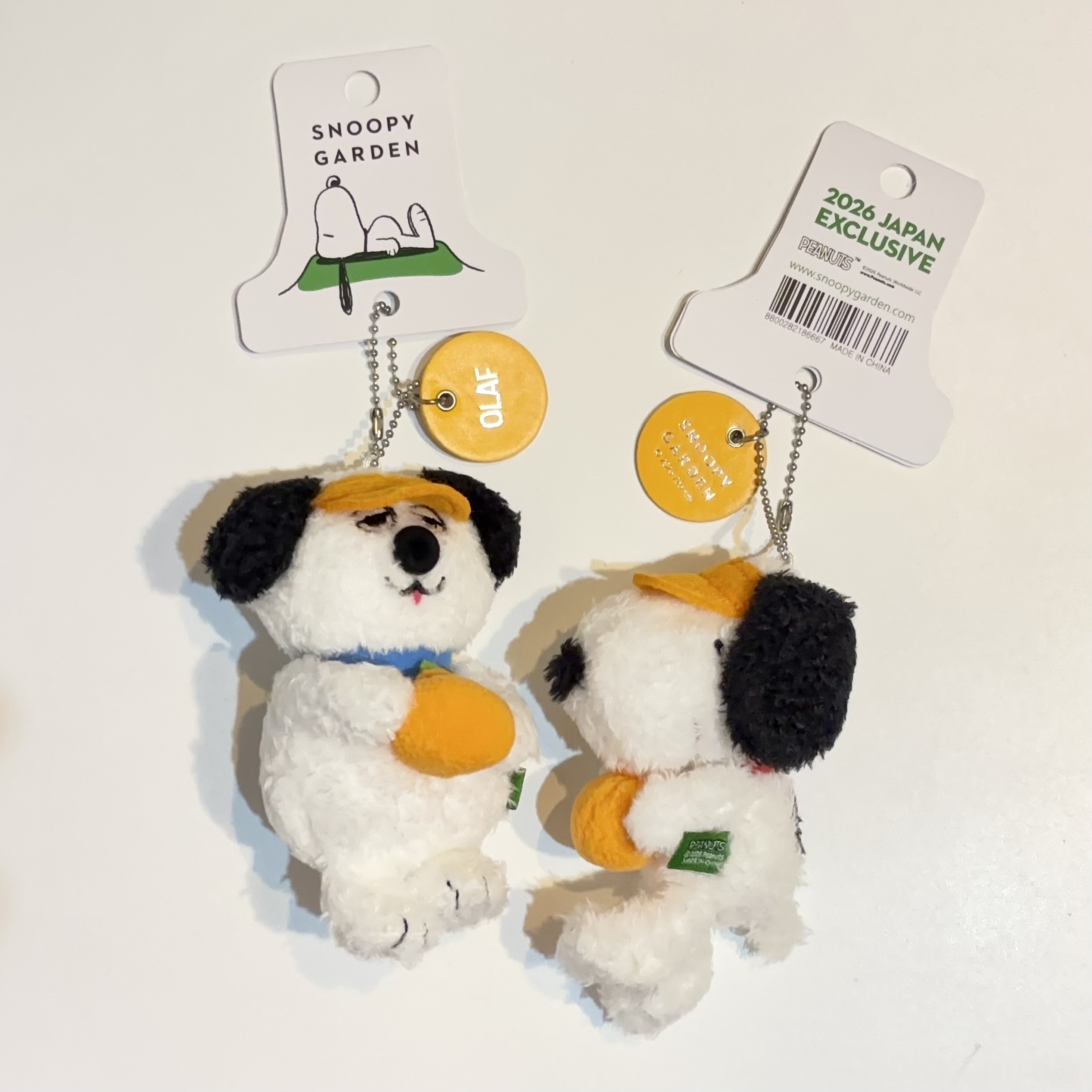 SNOOPY GARDEN Japan Exclusive Edition - Snoopy & Olaf Hallabong Plush Keychain