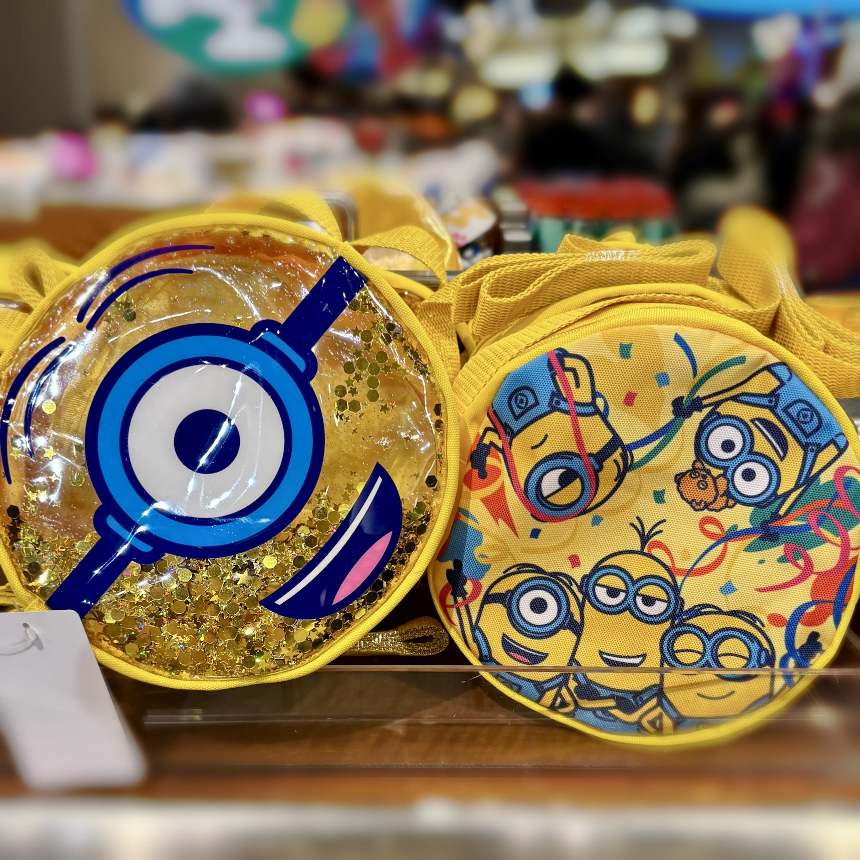 【訂貨】USJ 25th Discover U 週年紀念系列 - Minions 迷你兵團 小小兵 圓形斜揹袋 單肩包