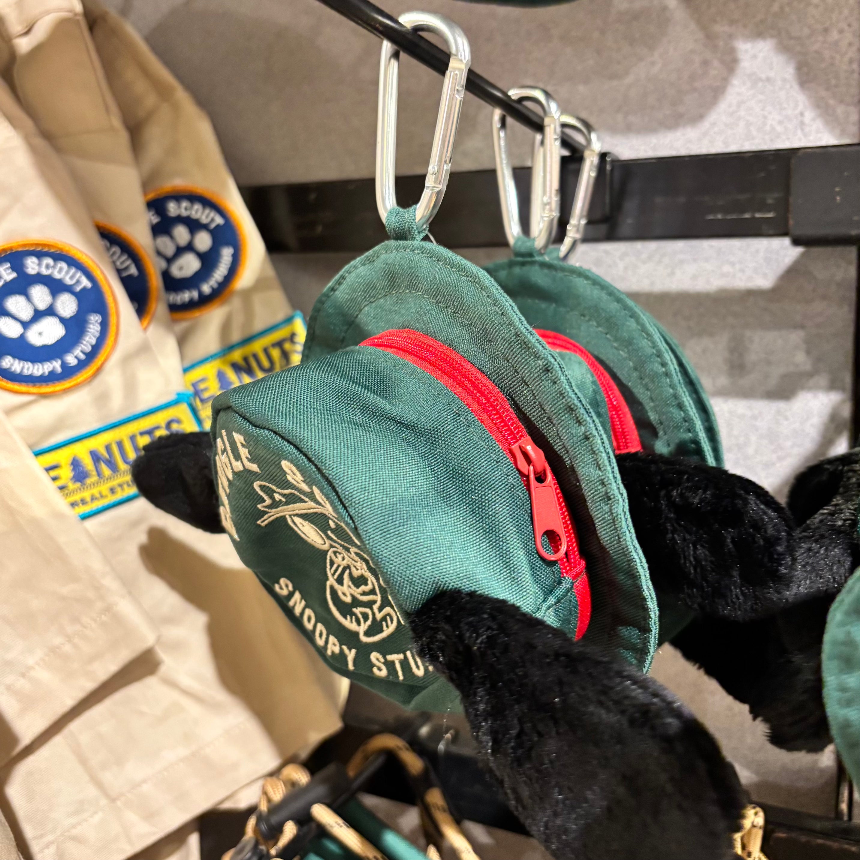 USJ Peanuts Snoopy Beagle Scout 露營童軍系列 - 帽型迷你收納袋掛飾