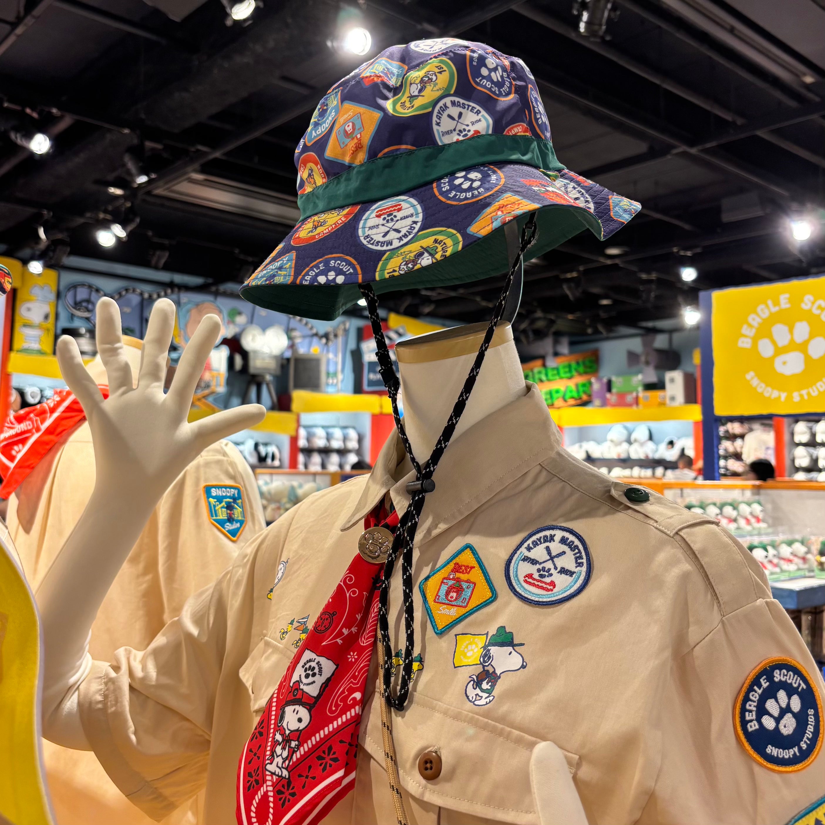 USJ Peanuts Snoopy Beagle Scout 露營童軍系列 - 紅色領帶項鍊頸鍊