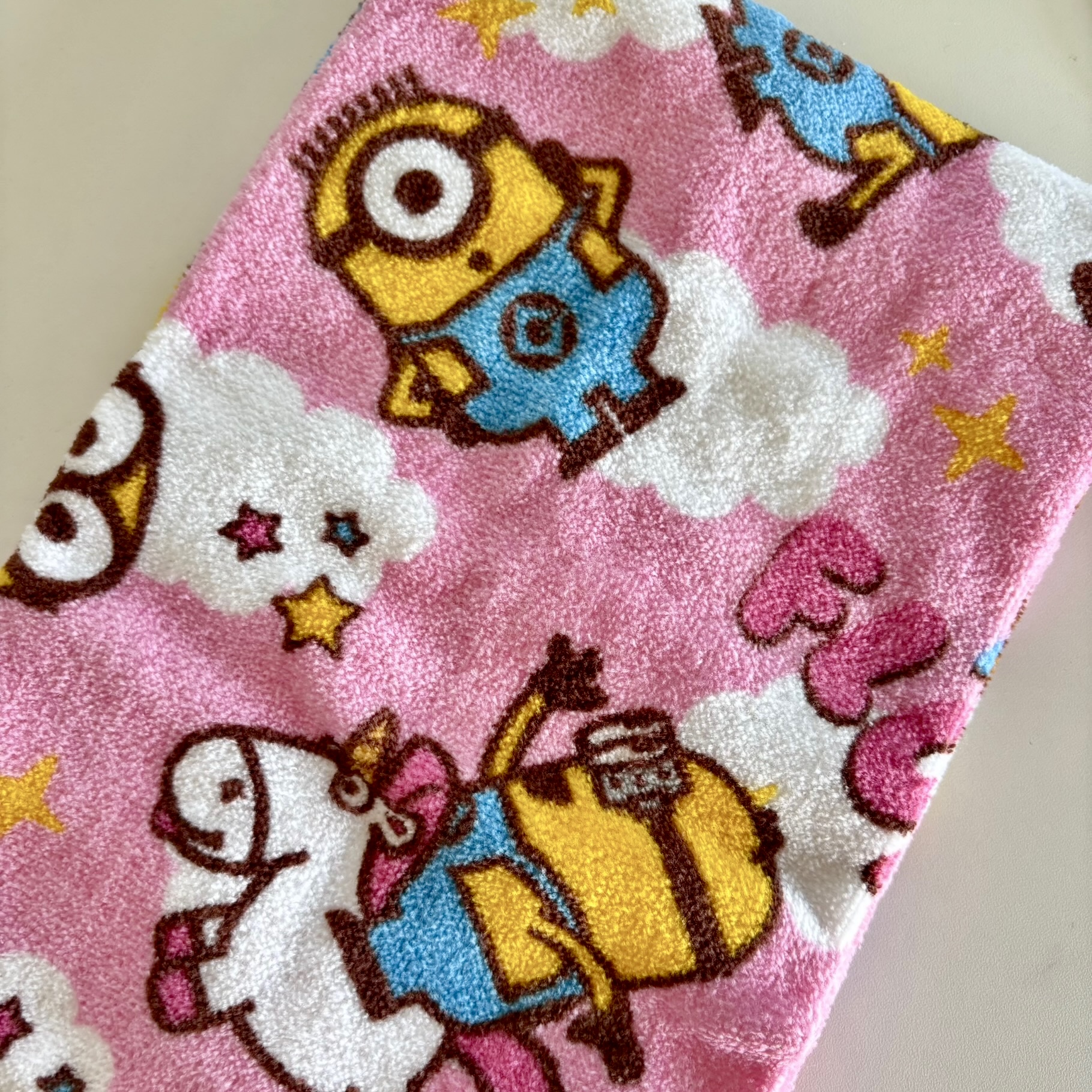 【現貨】Minions & Fluffy Unicorn 獨角獸 長毛巾（粉紅）