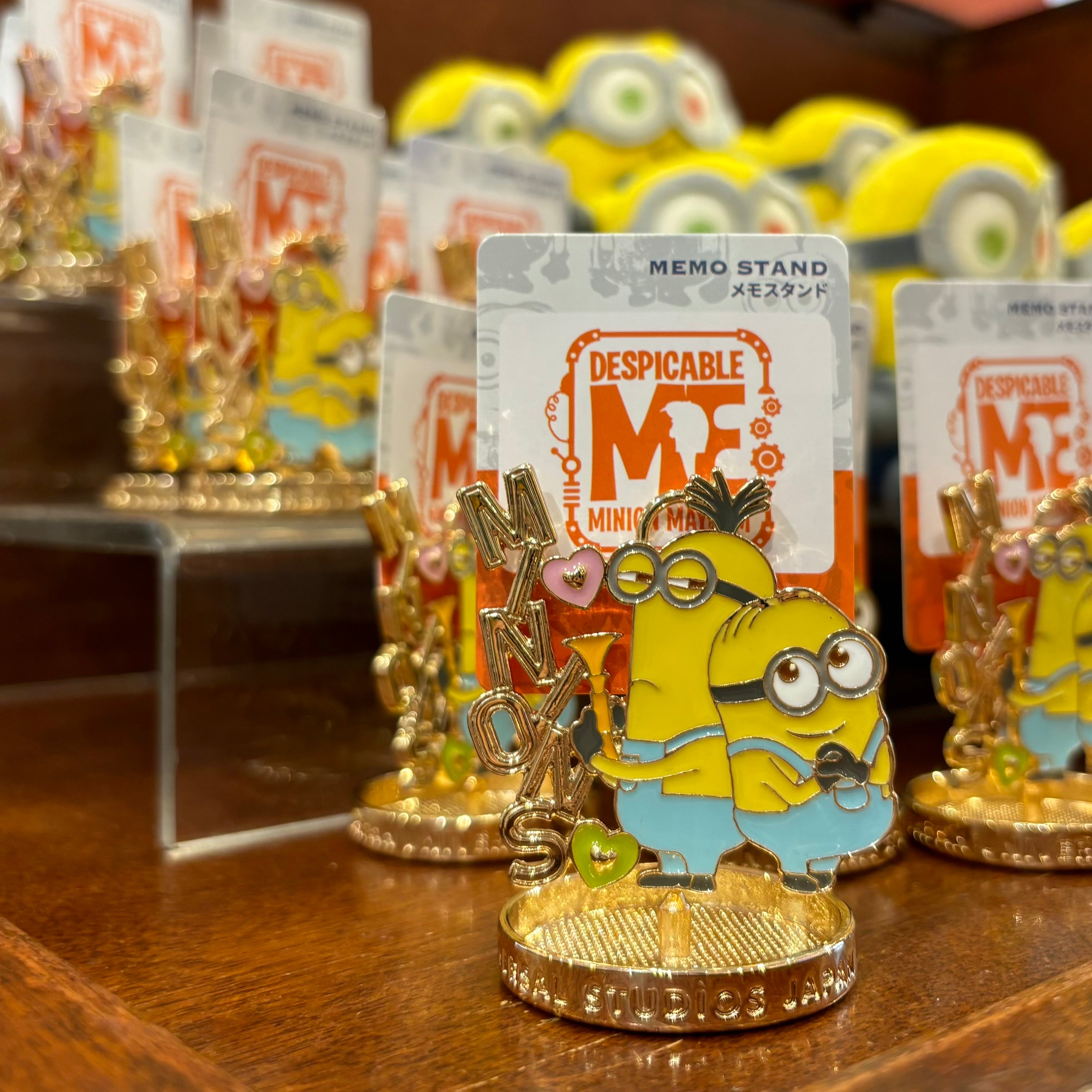 USJ Minions Metal Memo Stand