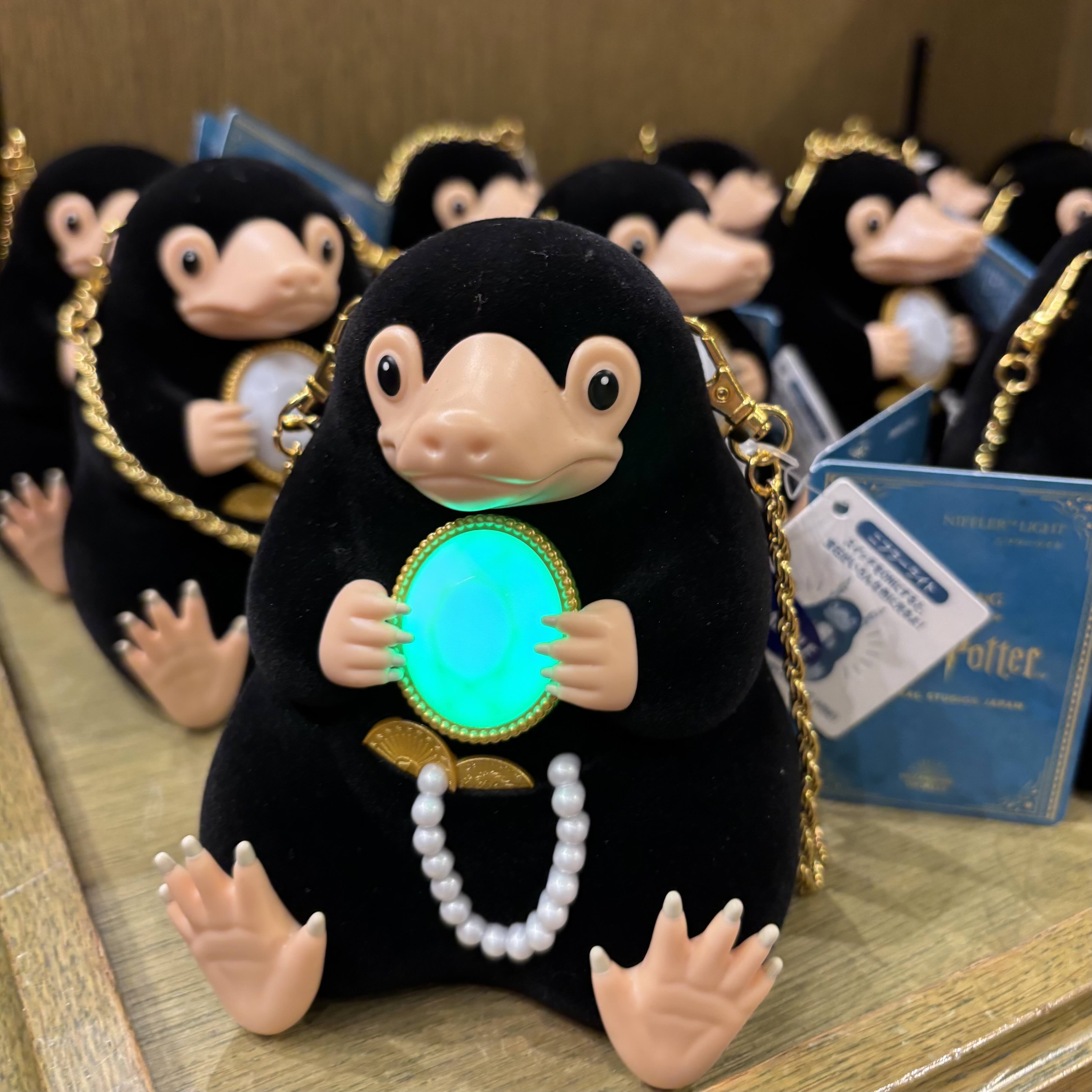 【訂貨】USJ 哈利波特 怪獸與牠們的產地 玻璃獸 發光寶石 公仔 玩偶