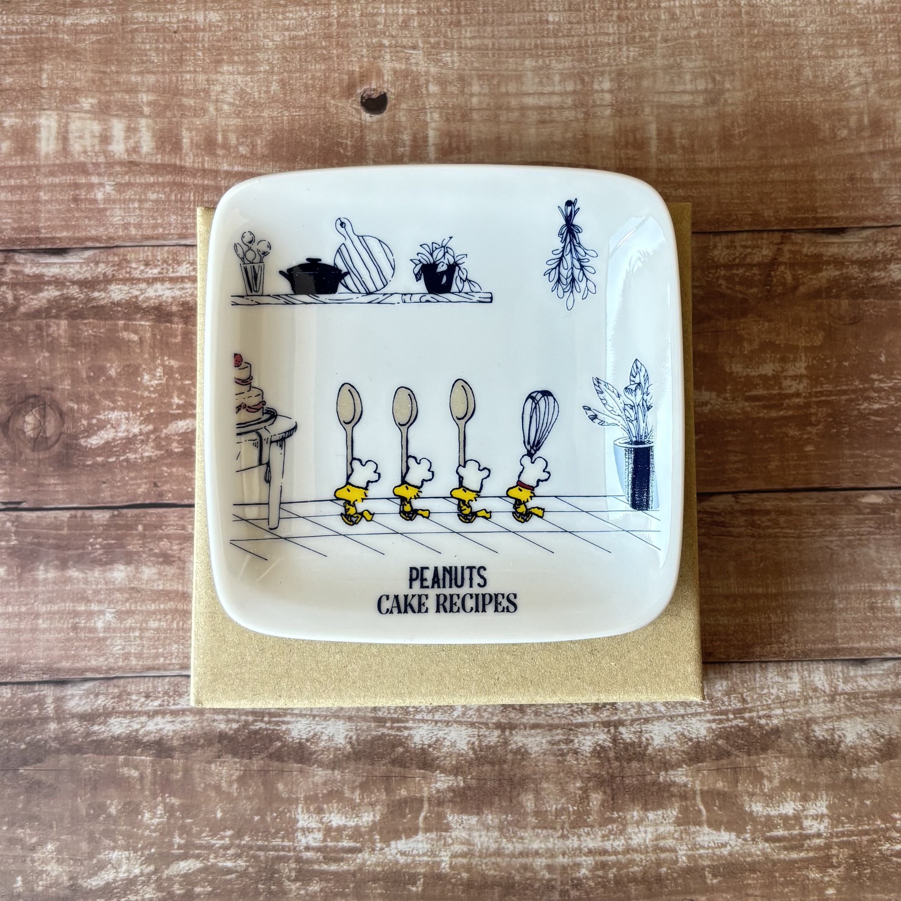 【訂貨】Afternoon Tea Living x PEANUTS CAKE RECIPES SNOOPY 醬油碟 - Woodstock