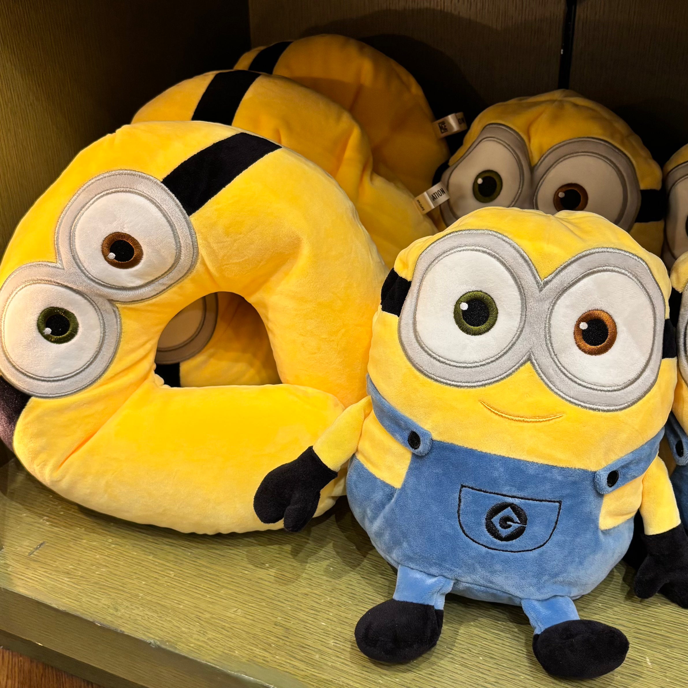 USJ Minions Bob 公仔旅行頸枕 Travel Pillow