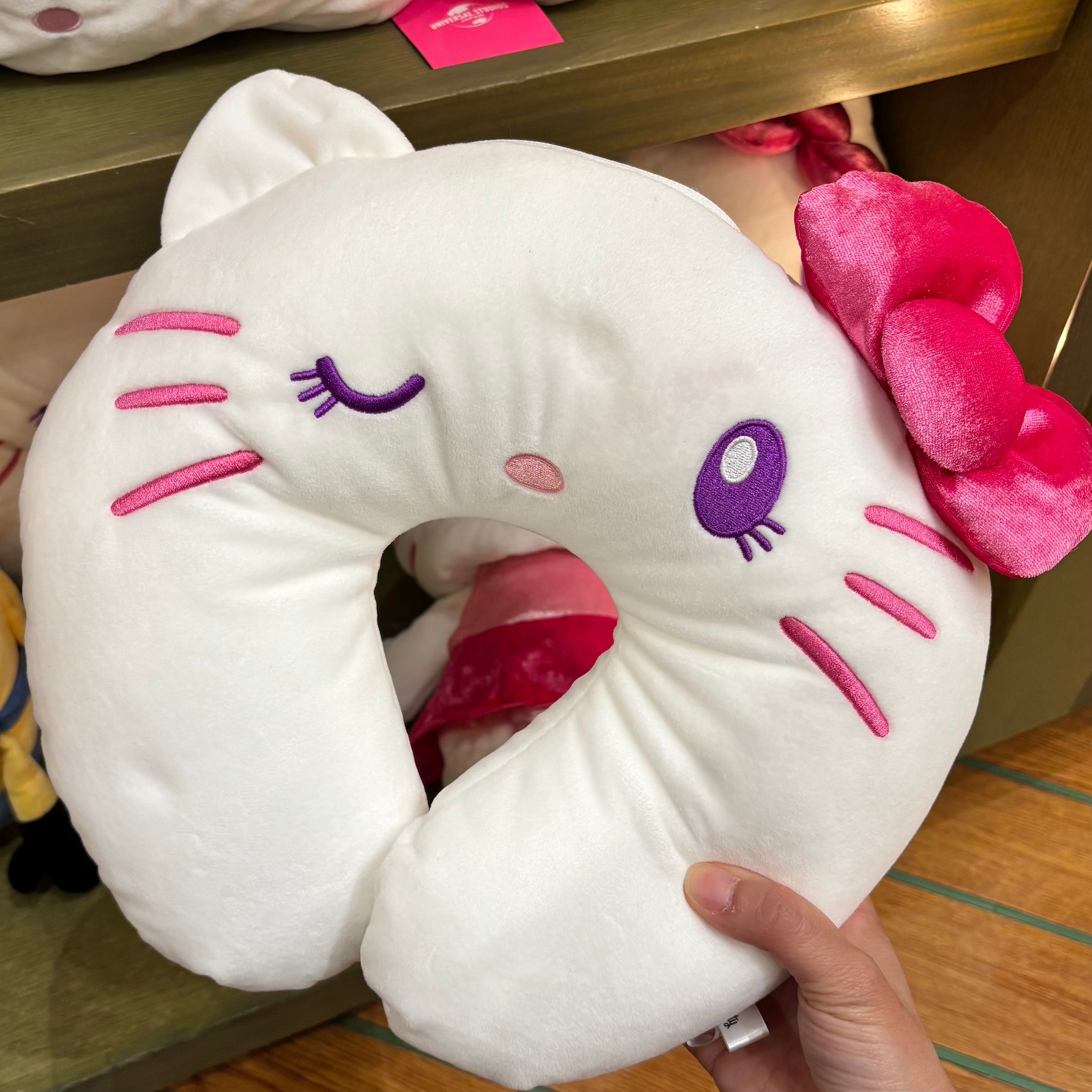USJ Hello Kitty 公仔旅行頸枕 Travel Pillow