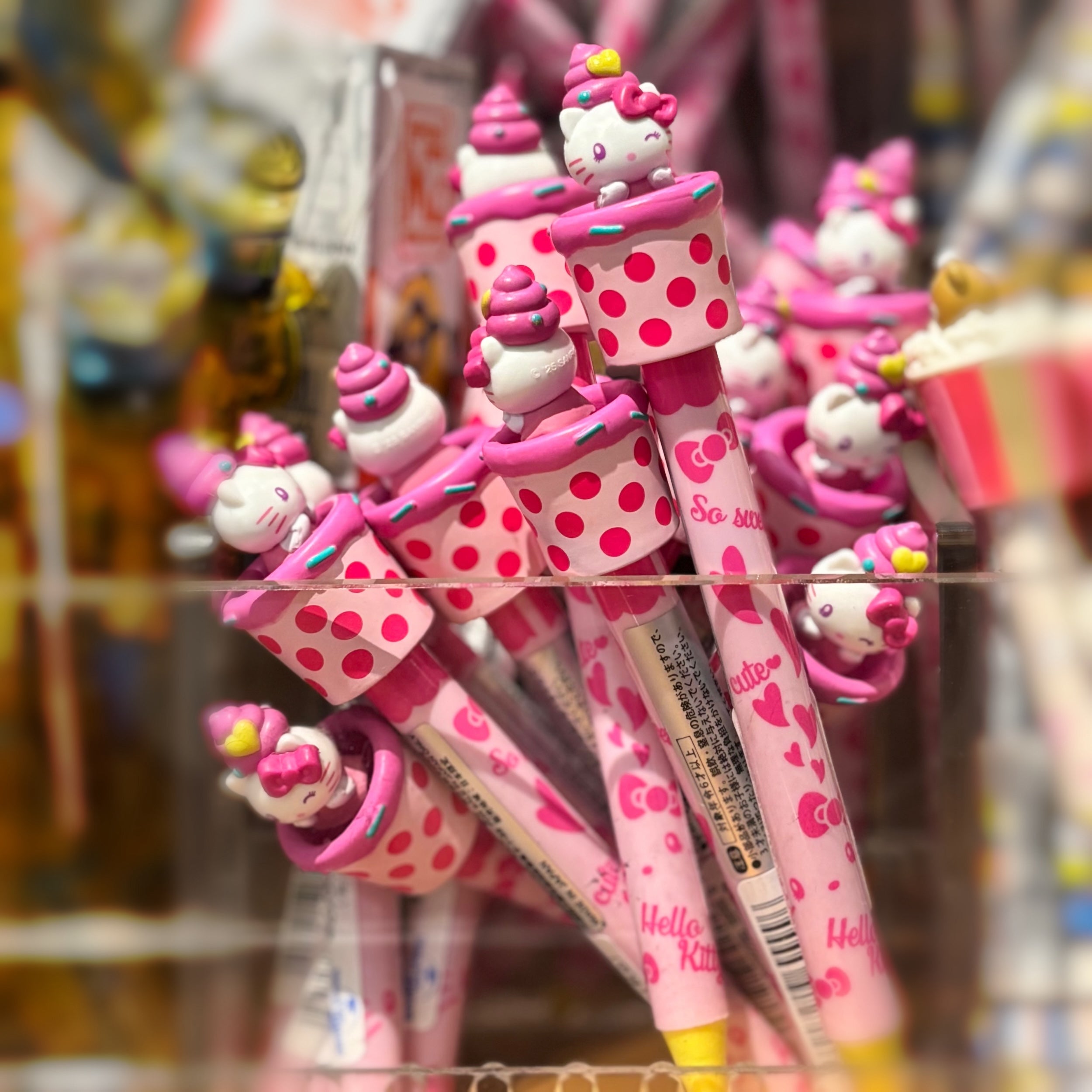 USJ Hello Kitty Cupcake 蛋糕 原子筆