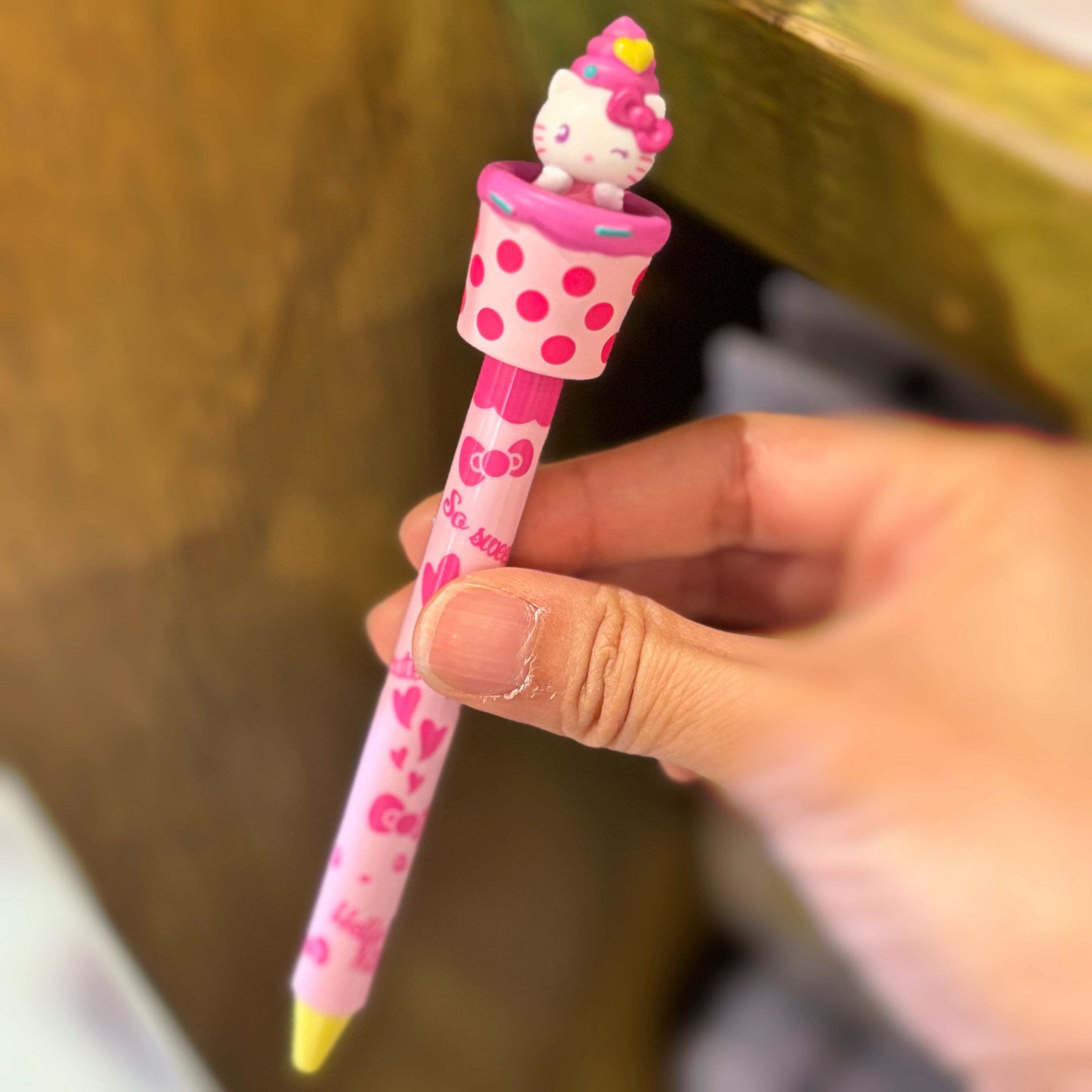 USJ Hello Kitty Cupcake 蛋糕 原子筆