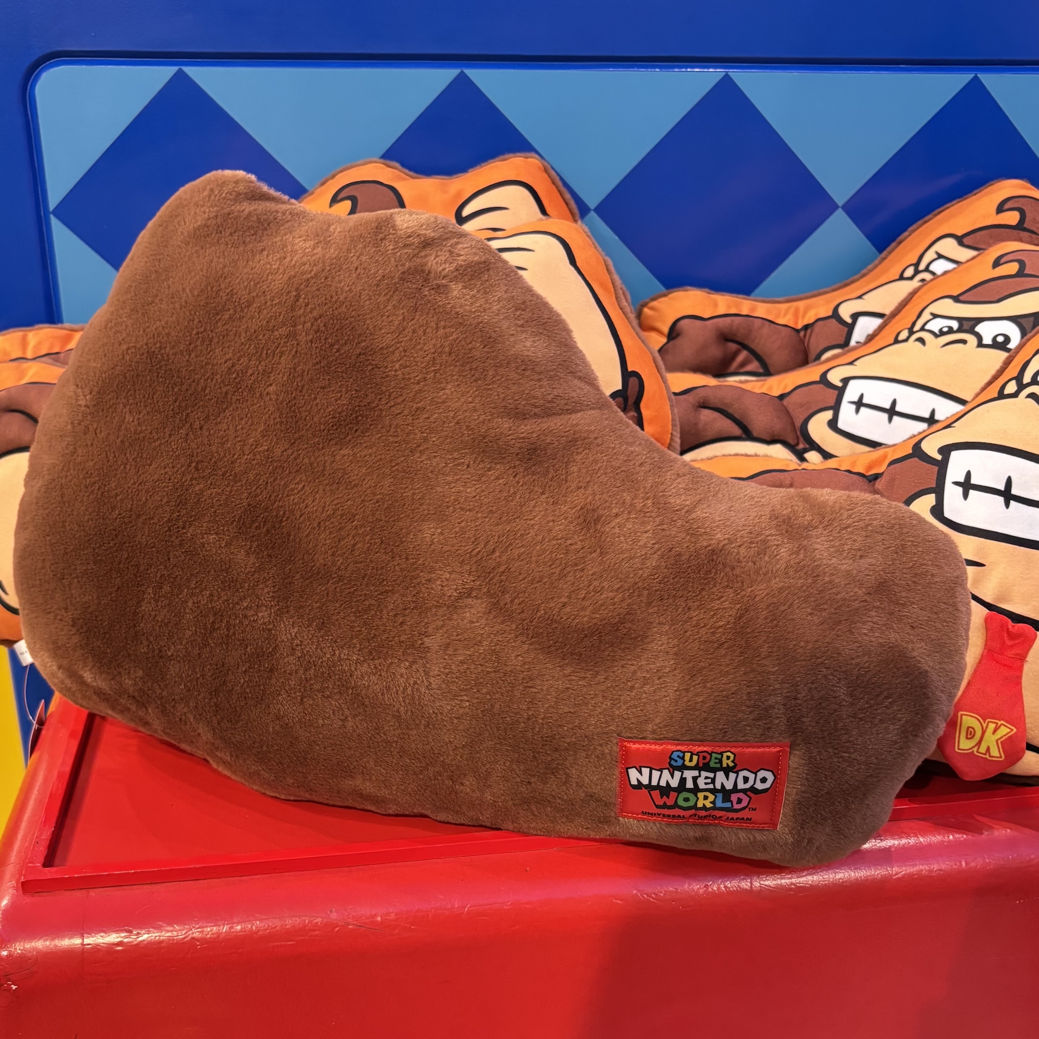 【訂貨】USJ Donkey Kong Cushion 抱枕