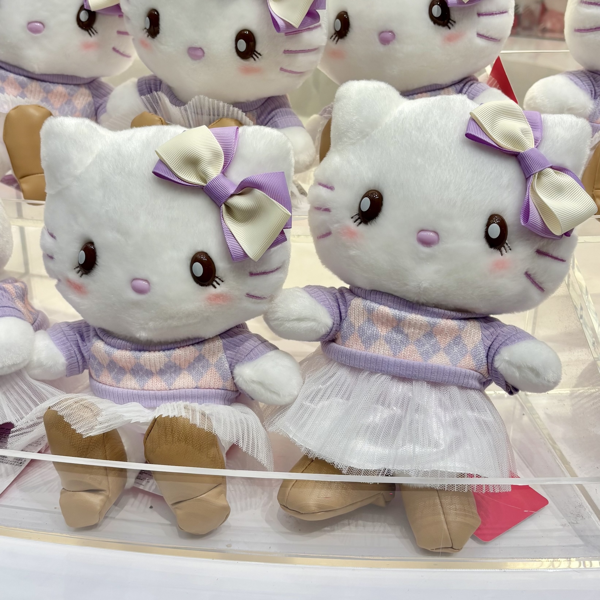 【訂貨】USJ Hello Kitty 公仔（紫色毛衣）