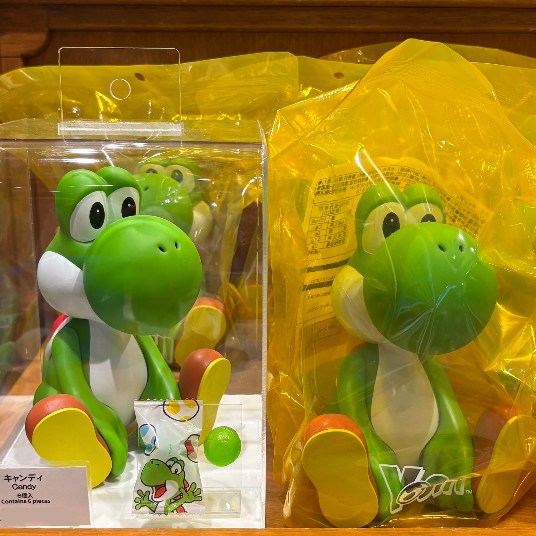 【訂貨】USJ Yoshi Figure 公仔擺設（內含糖果）