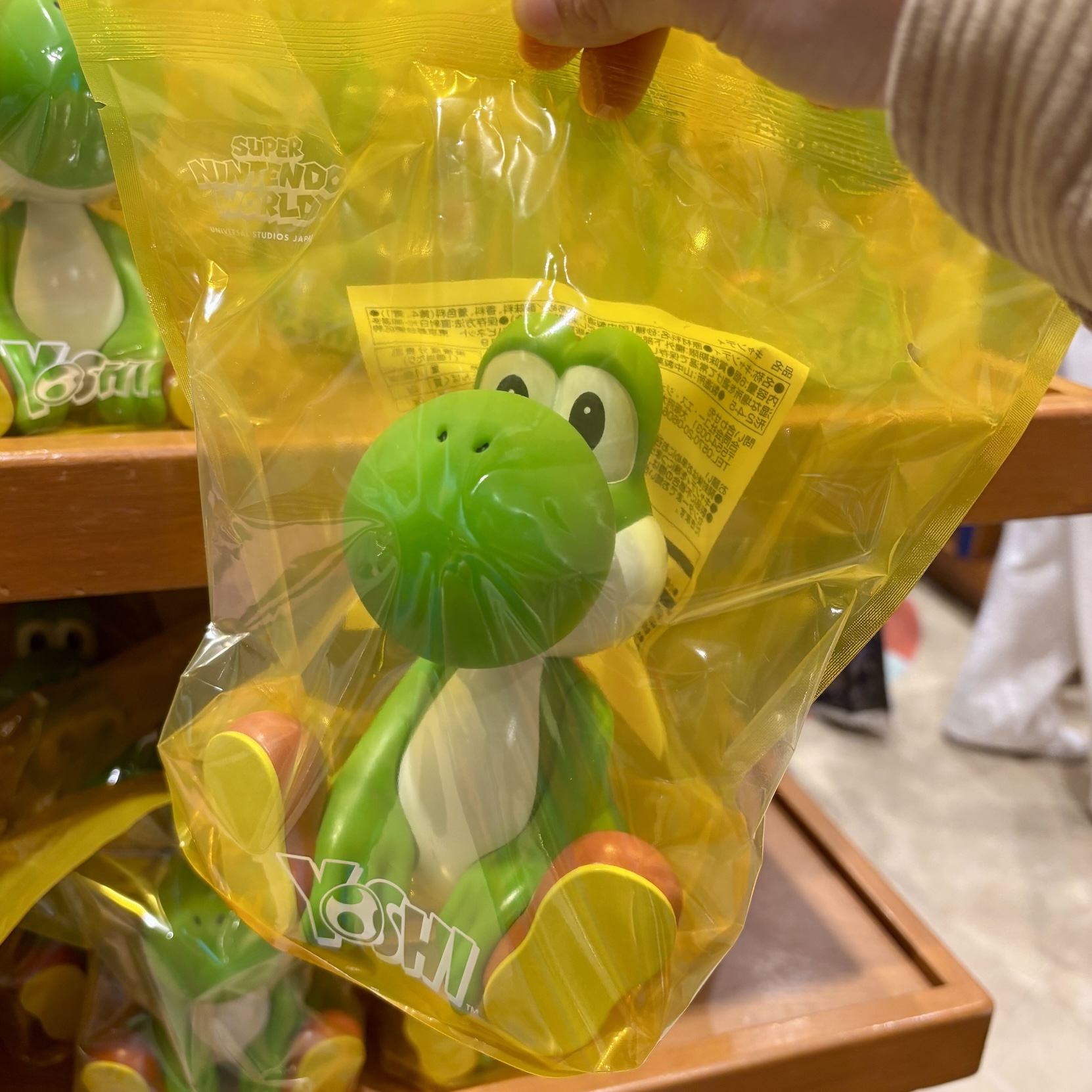 【訂貨】USJ Yoshi Figure 公仔擺設（內含糖果）