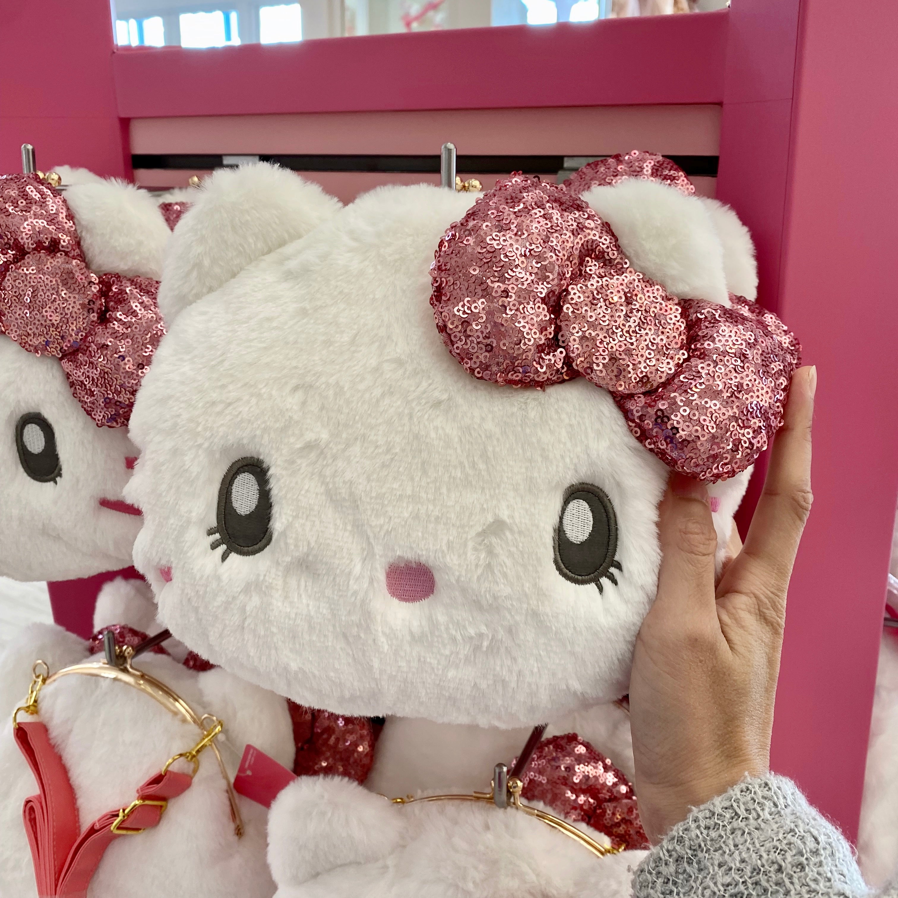 USJ Hello Kitty 口金包斜揹袋 單肩包（閃閃蝴蝶）