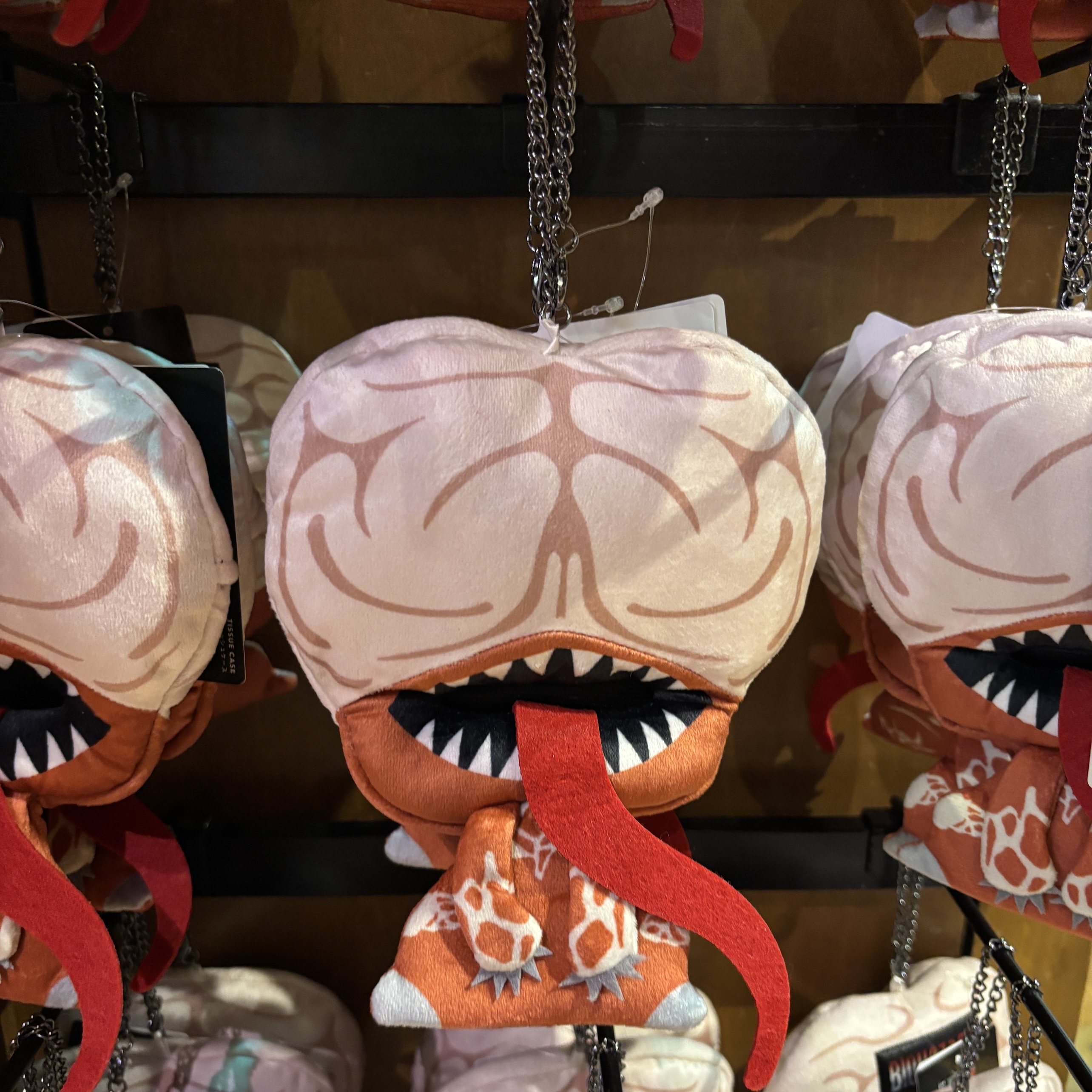 【訂貨】USJ Halloween 生化危機 舔食者 Licker 公仔造型紙巾袋 掛飾