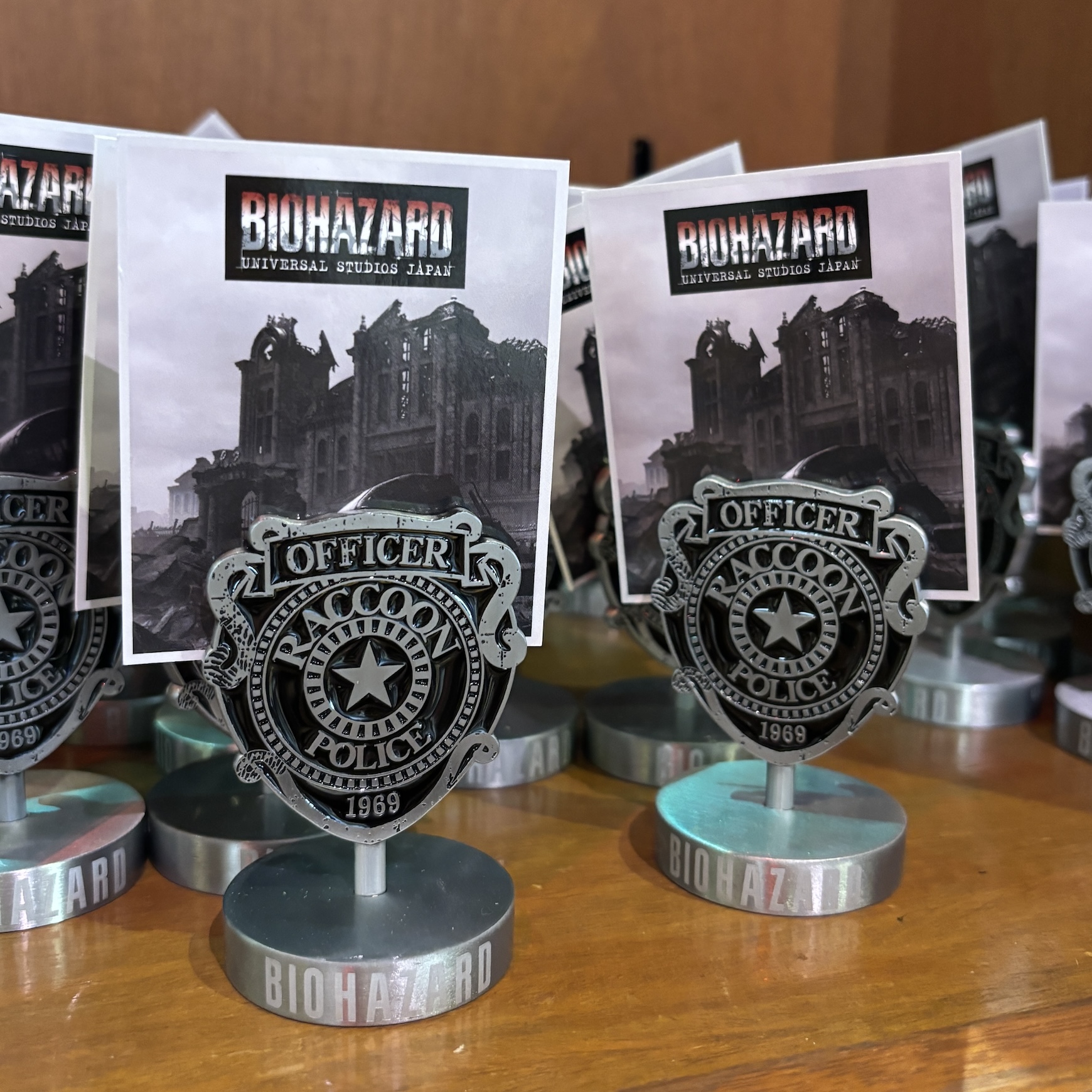 【訂貨】USJ Halloween 生化危機 Raccon Police Memo Stand 