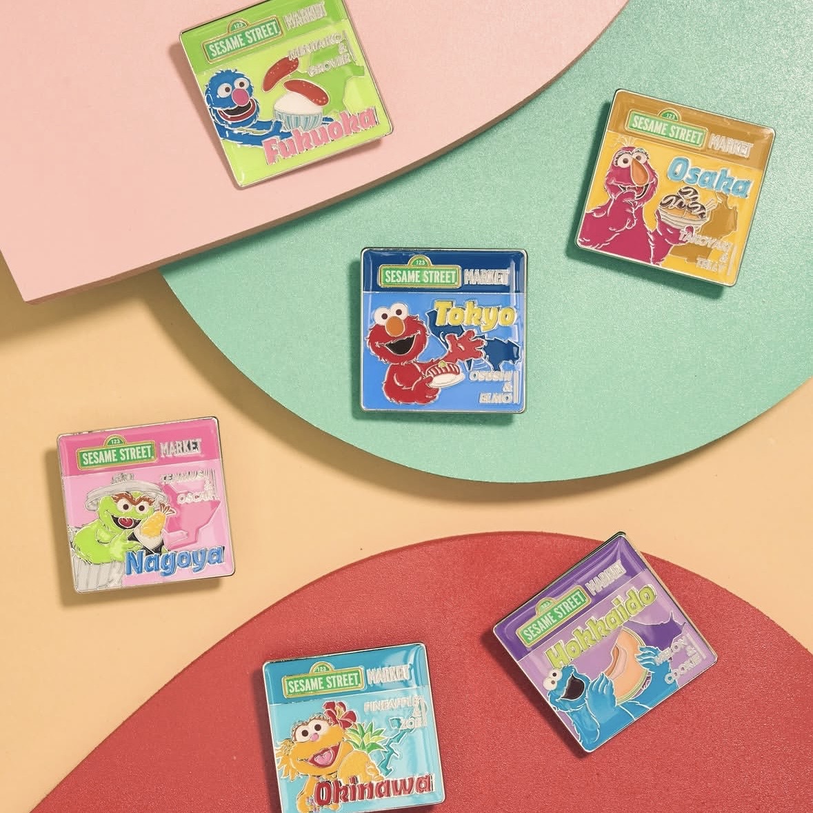【訂貨】Sesame Street Market Hello Japan 芝麻街日本當地美食系列 - 扣針襟章