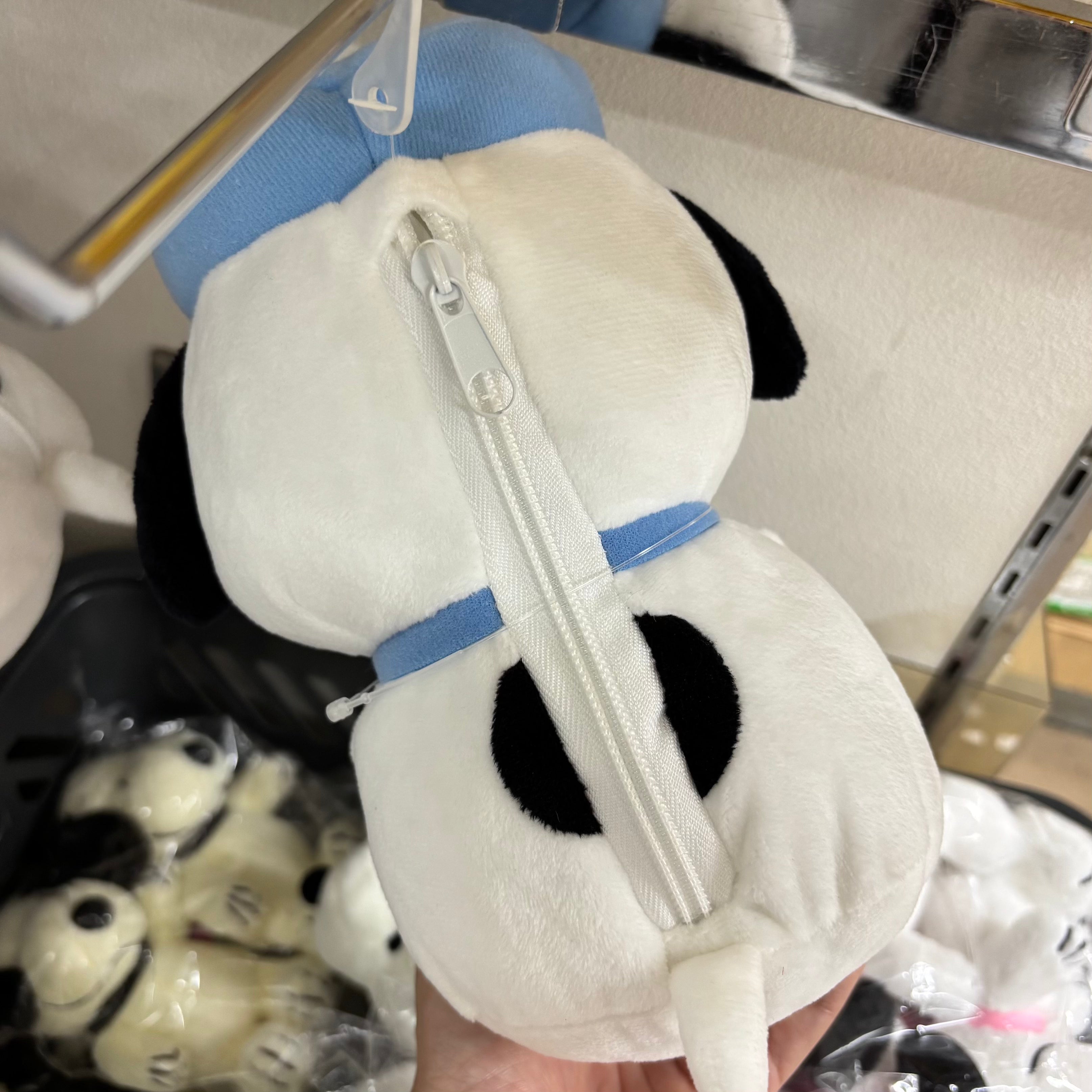 【訂貨】Peanuts Snoopy & Olaf 磁石抱抱公仔筆袋