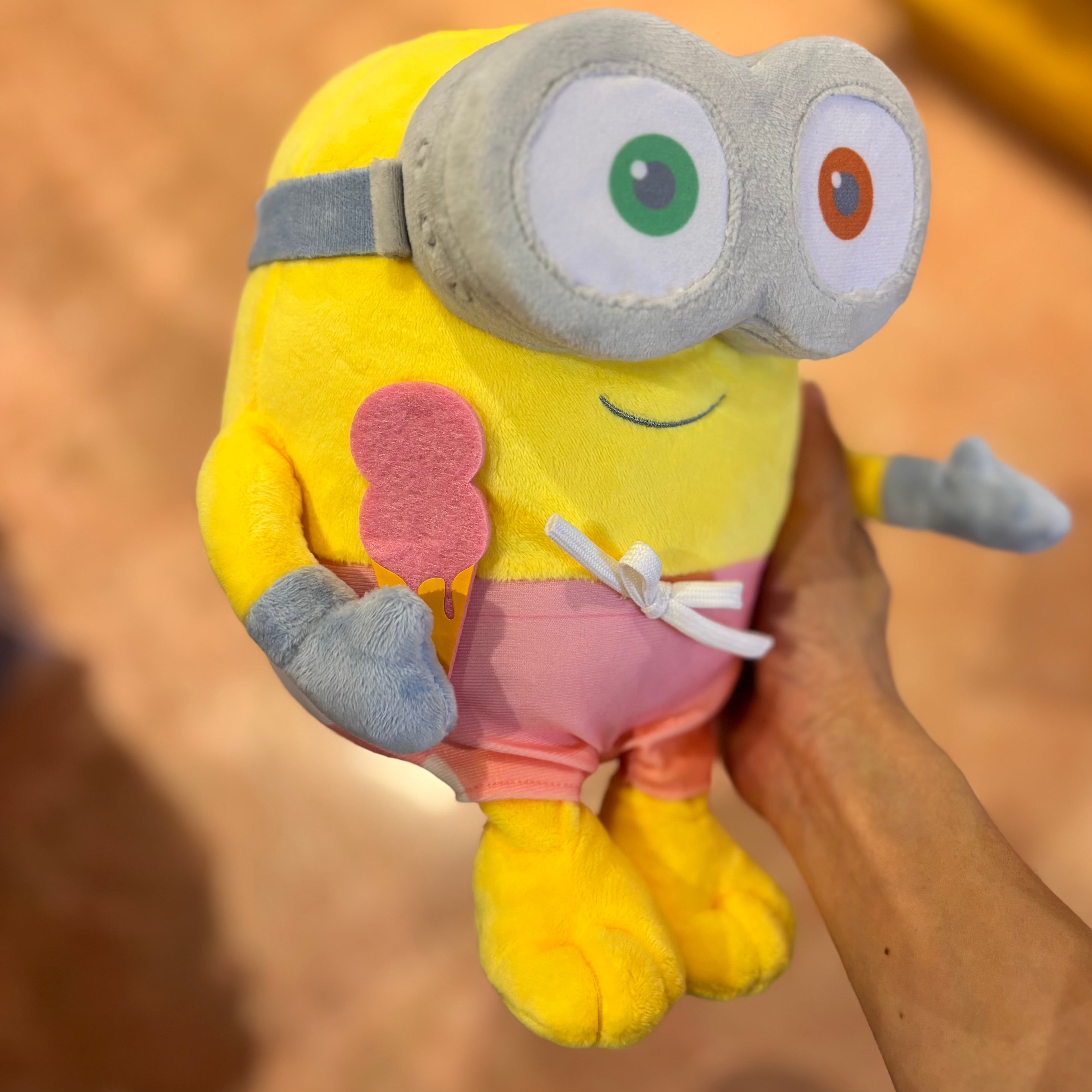 USJ Minions Bob 夏季限定 涼感公仔