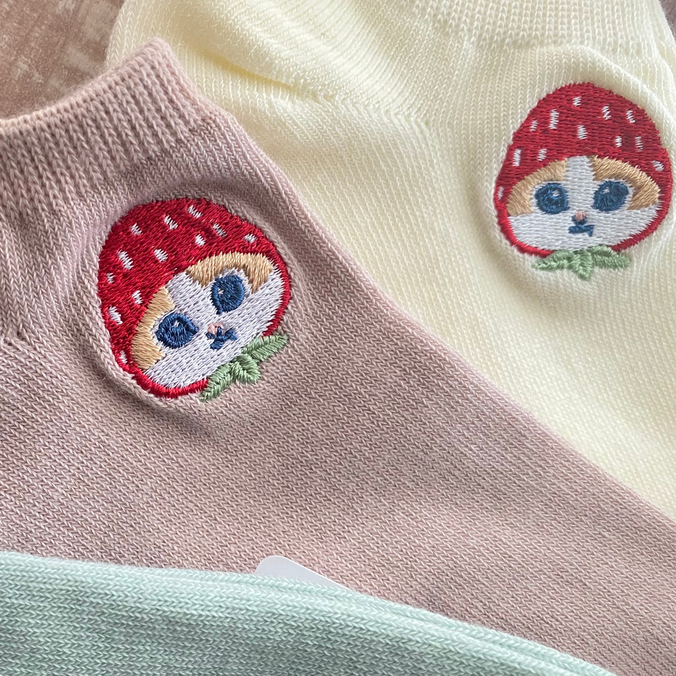 【訂貨】Mofusand 成人刺繡船襪