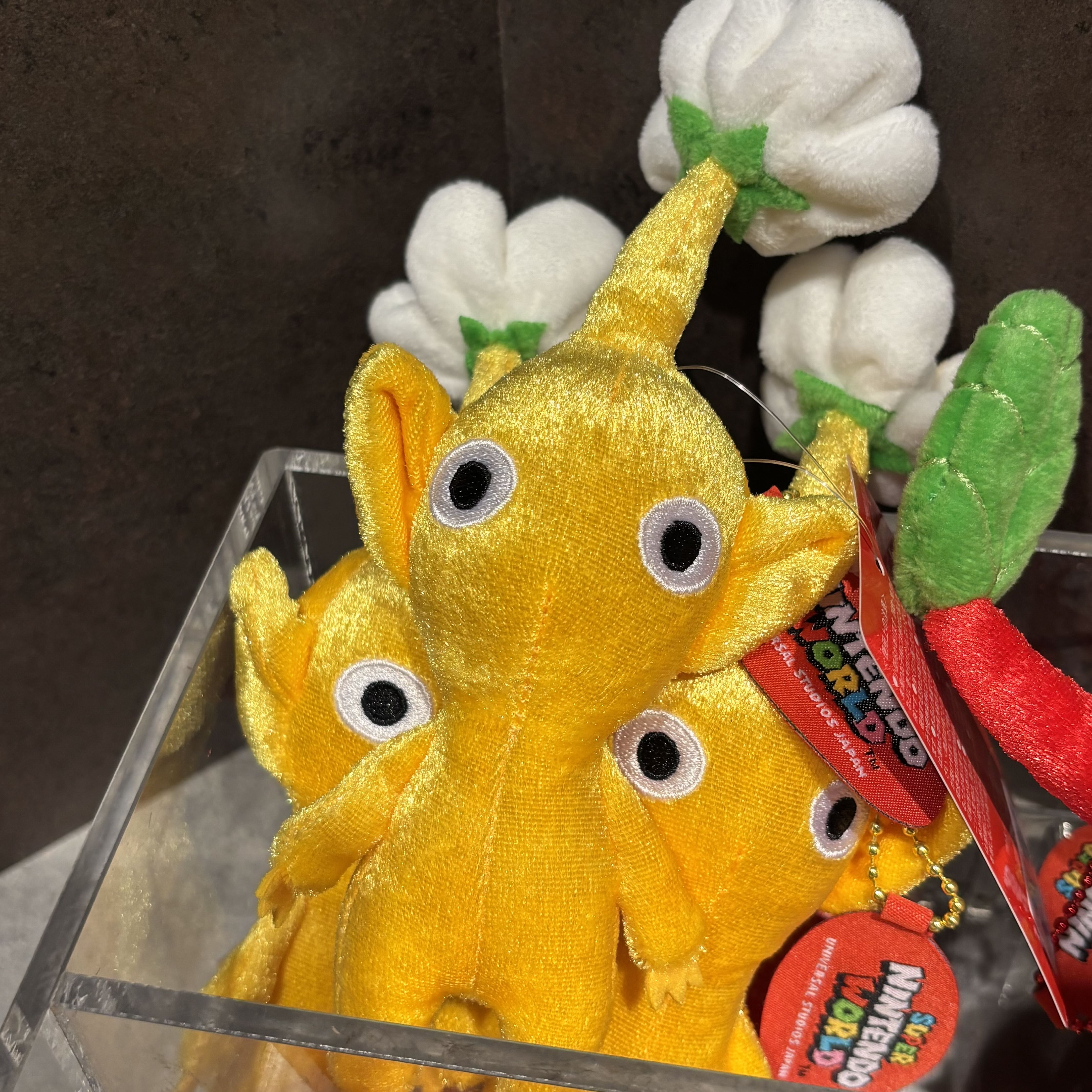 Order] USJ Nintendo World Pikmin Plush Keychain