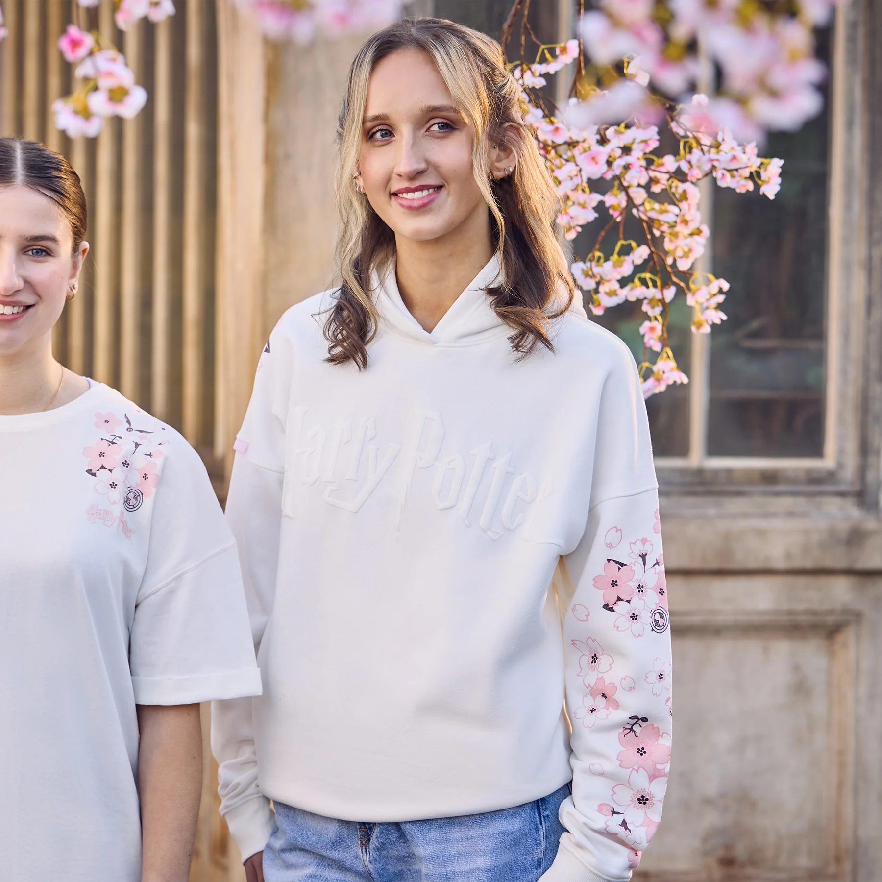 【訂貨】Harry Potter 哈利波特 櫻花系列 白色連帽衛衣