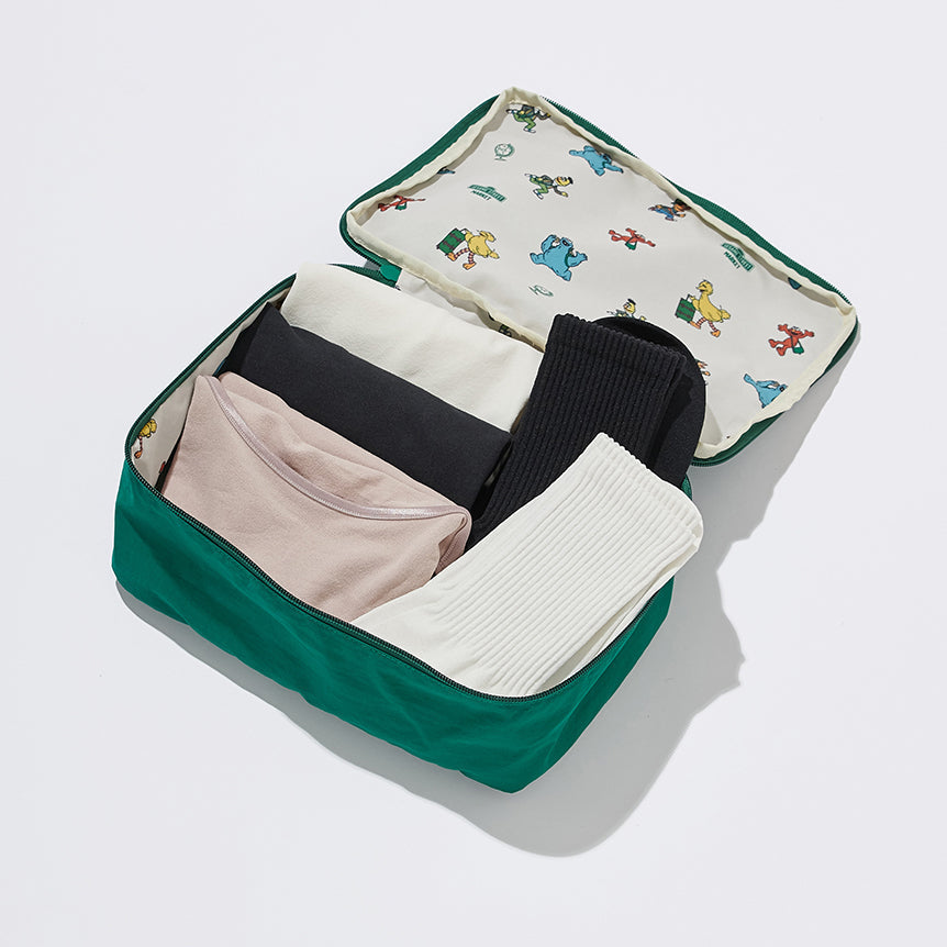 Sesame Street Market Have A Nice Trip - 衣物收納袋（M）